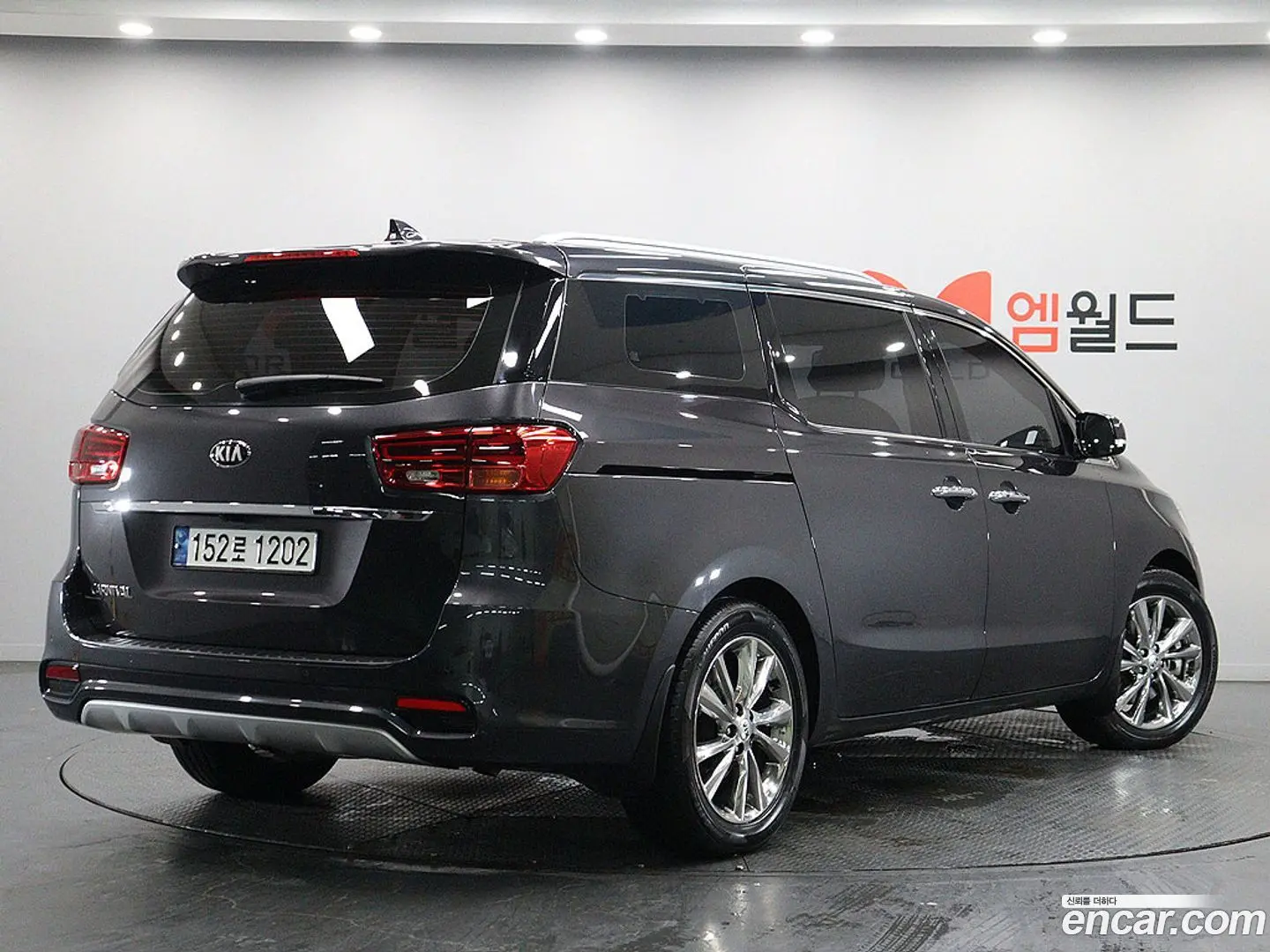 Kia Canival 9-Seater Prstige 2018