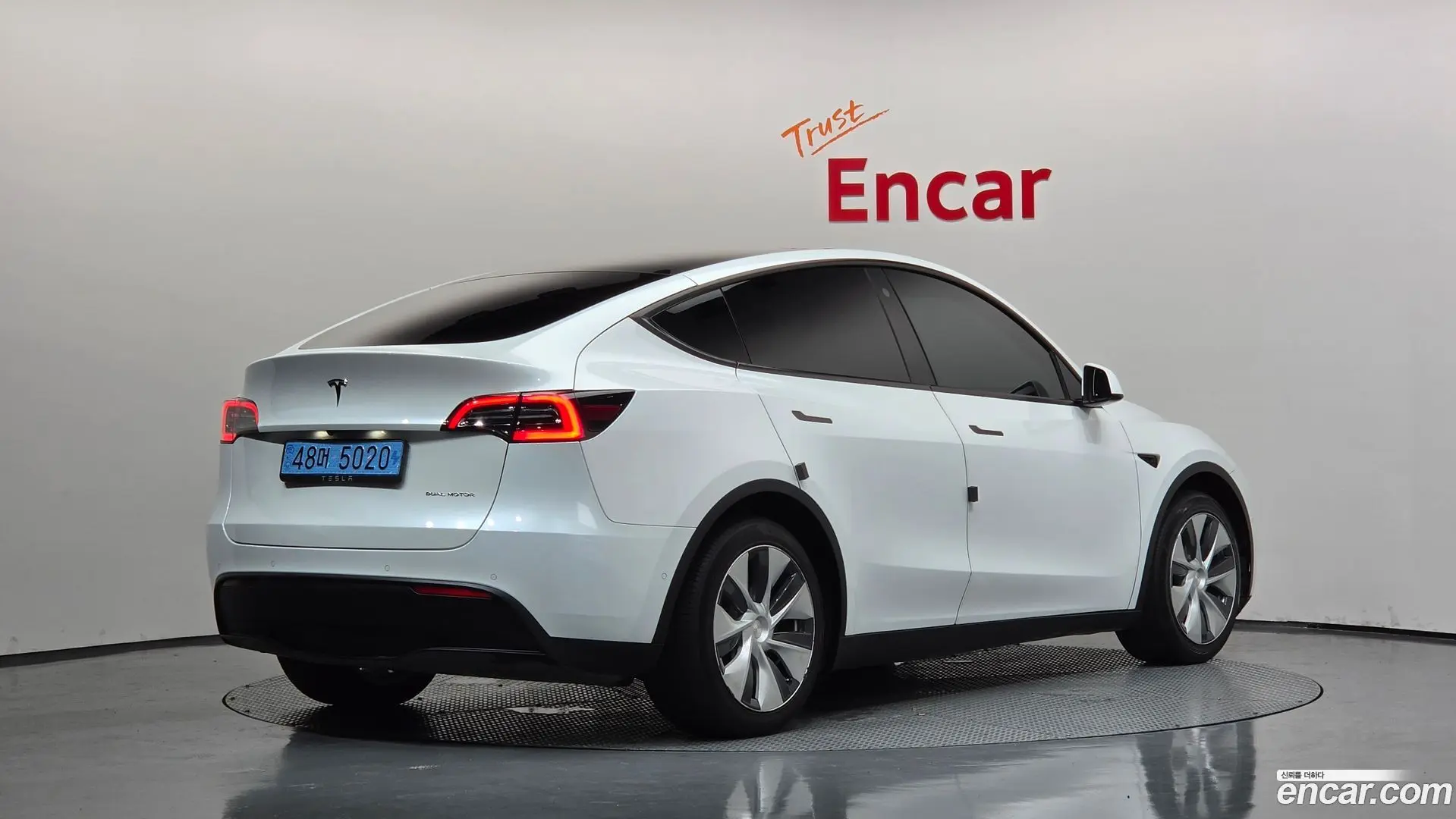 Tesla Model Y Long Range AWD