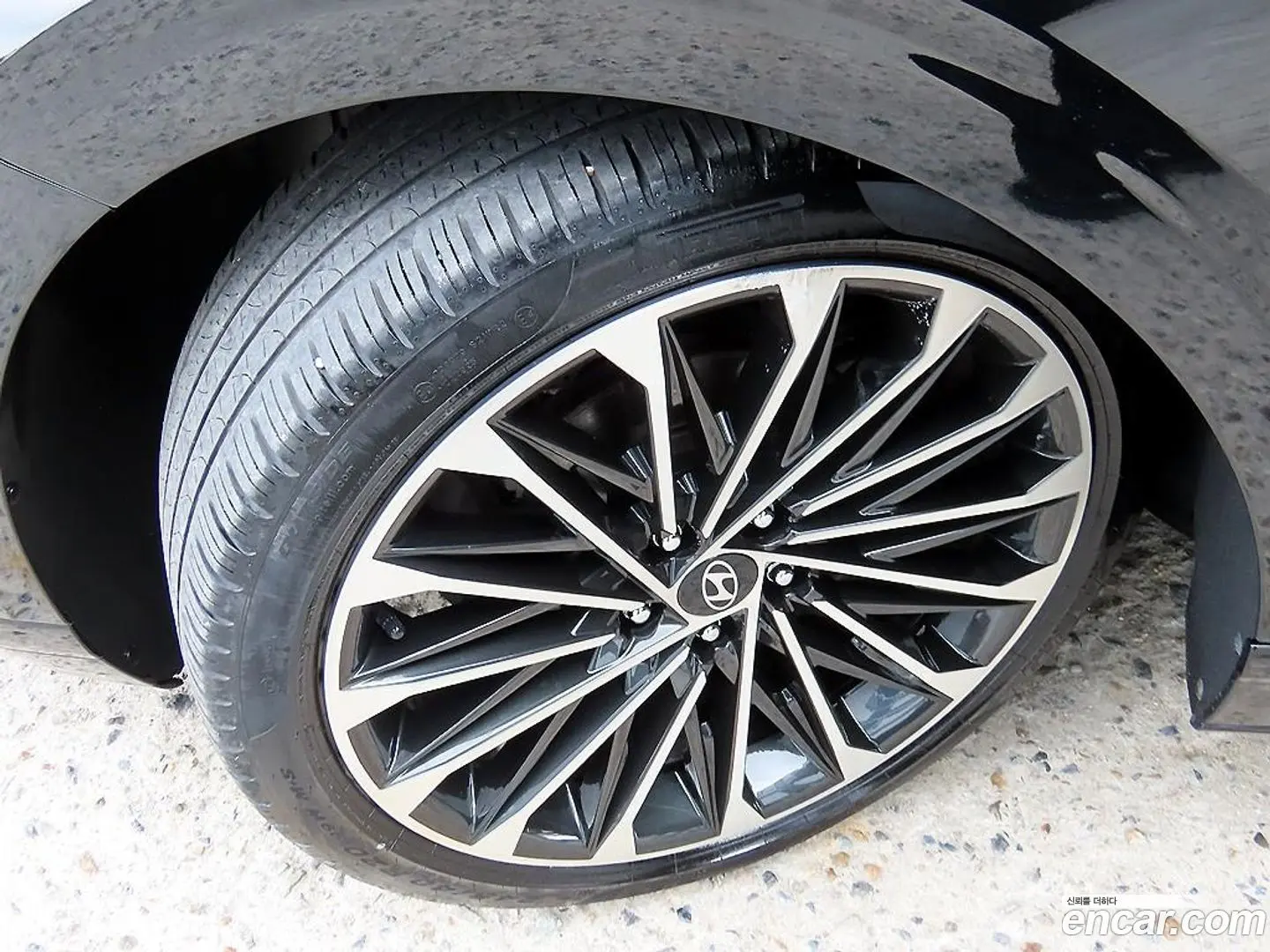 Hyundai Grandeur Calligraphy