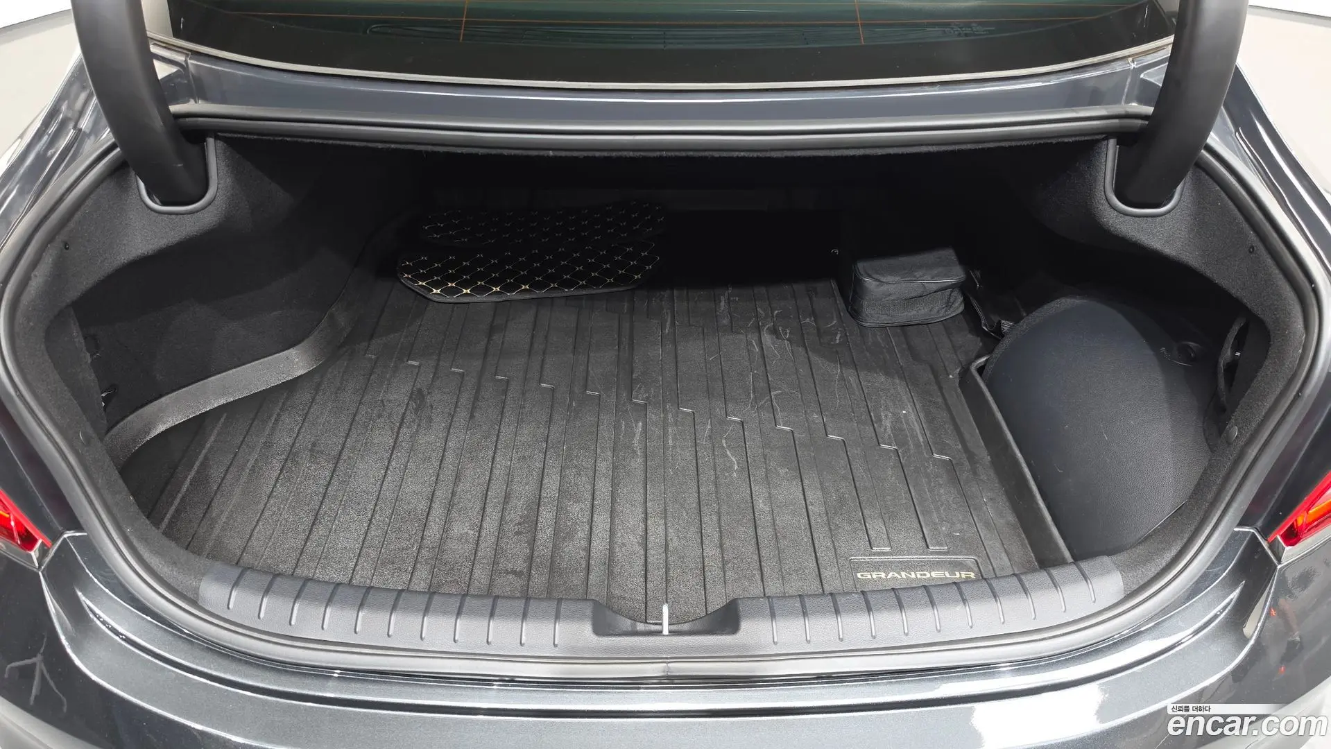 Hyundai Grandeur Exclusive