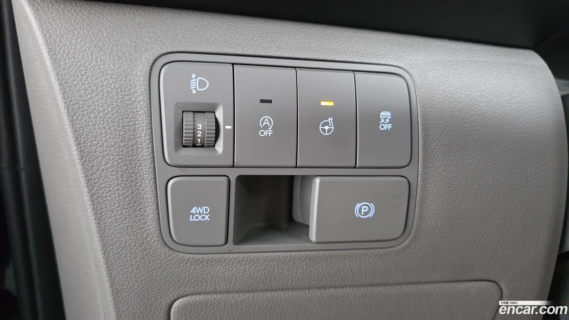 Hyundai Staria 4WD Lounge 9-Seater 2021