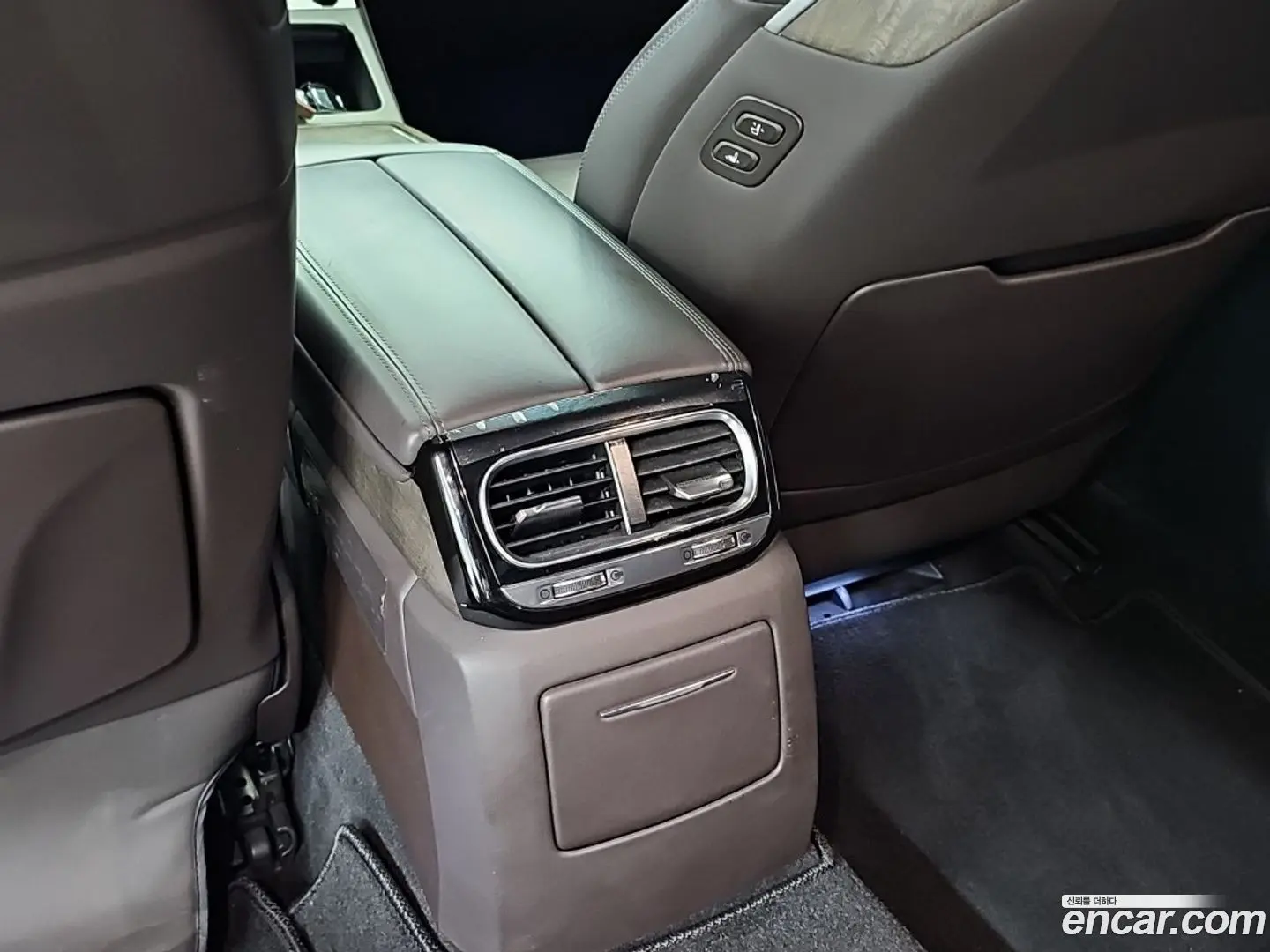 Genesis G90 3.3 T AWD