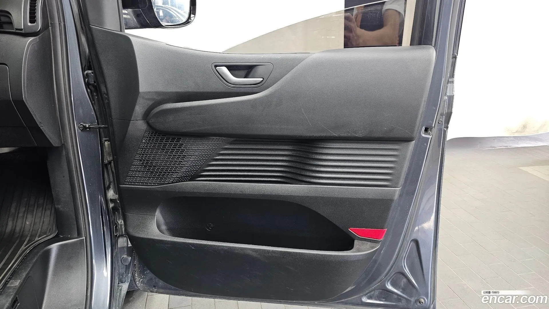 Hyundai Staria L3.5 Cargo 3-Seater