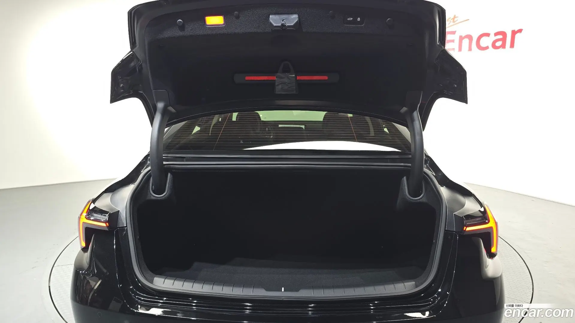 Kia K8 Signature