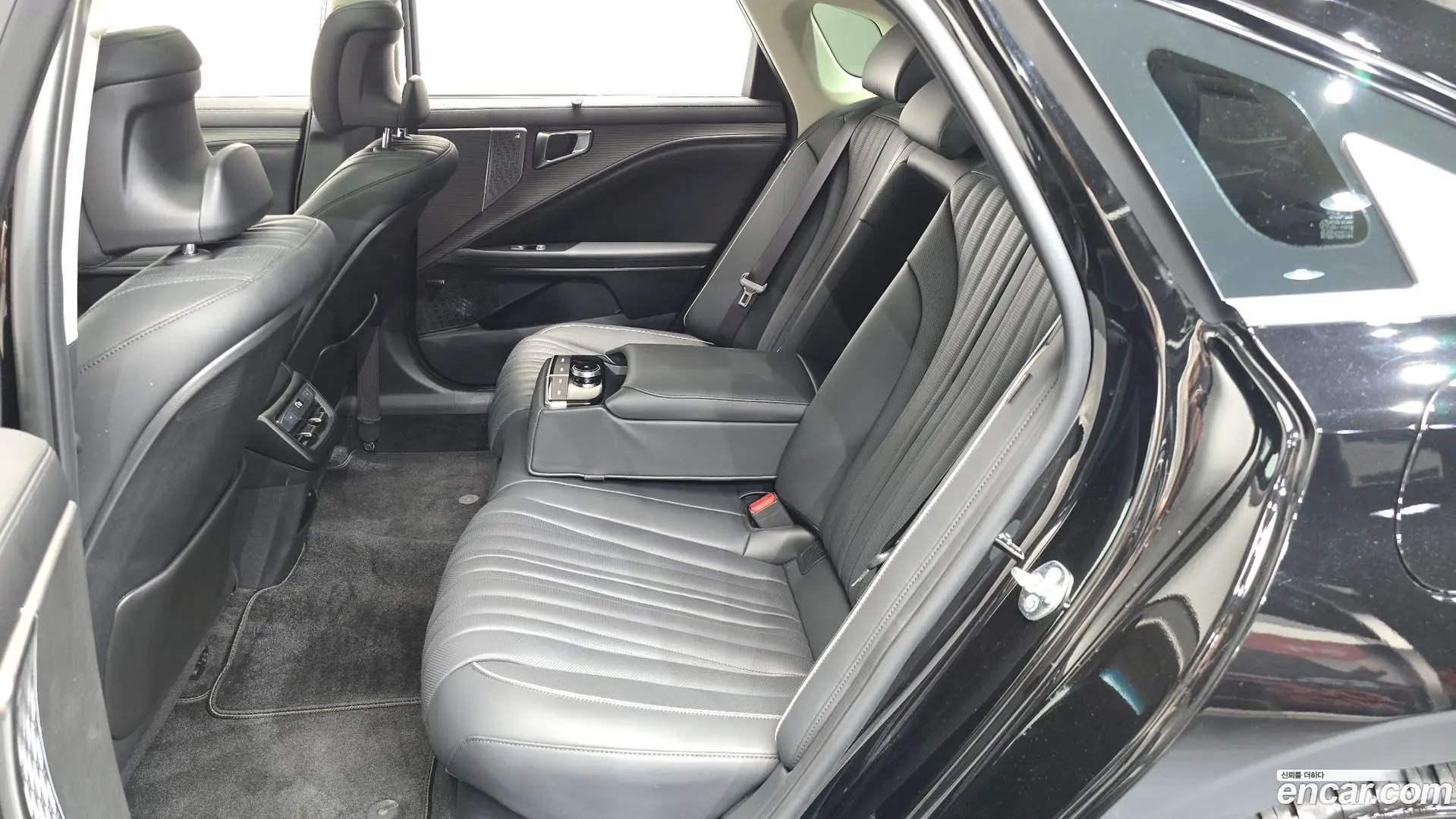 Kia K8 Signature