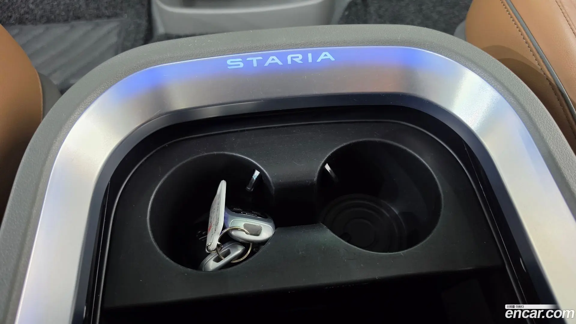 Hyundai Staria 4WD Lounge 9-Seater 2021