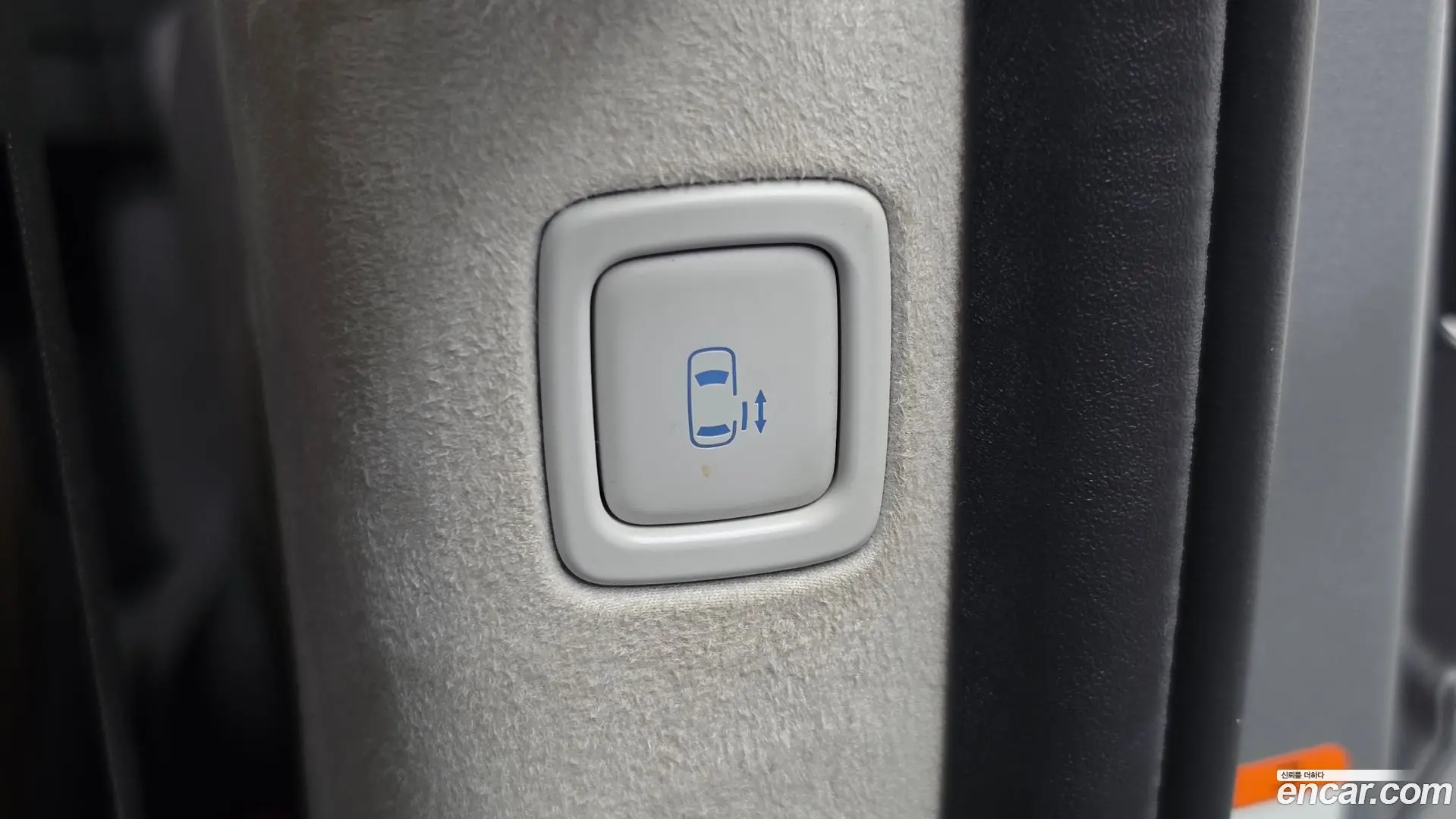 Hyundai Staria 4WD Lounge 9-Seater 2021