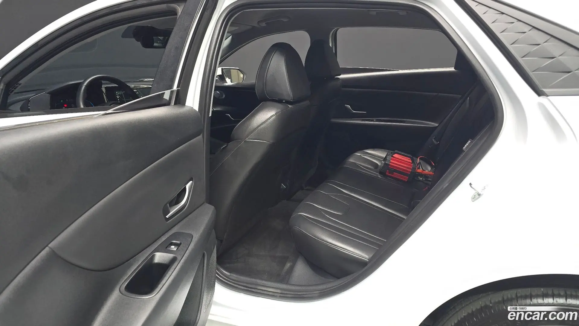 Hyundai AVANTE 1.6 2023