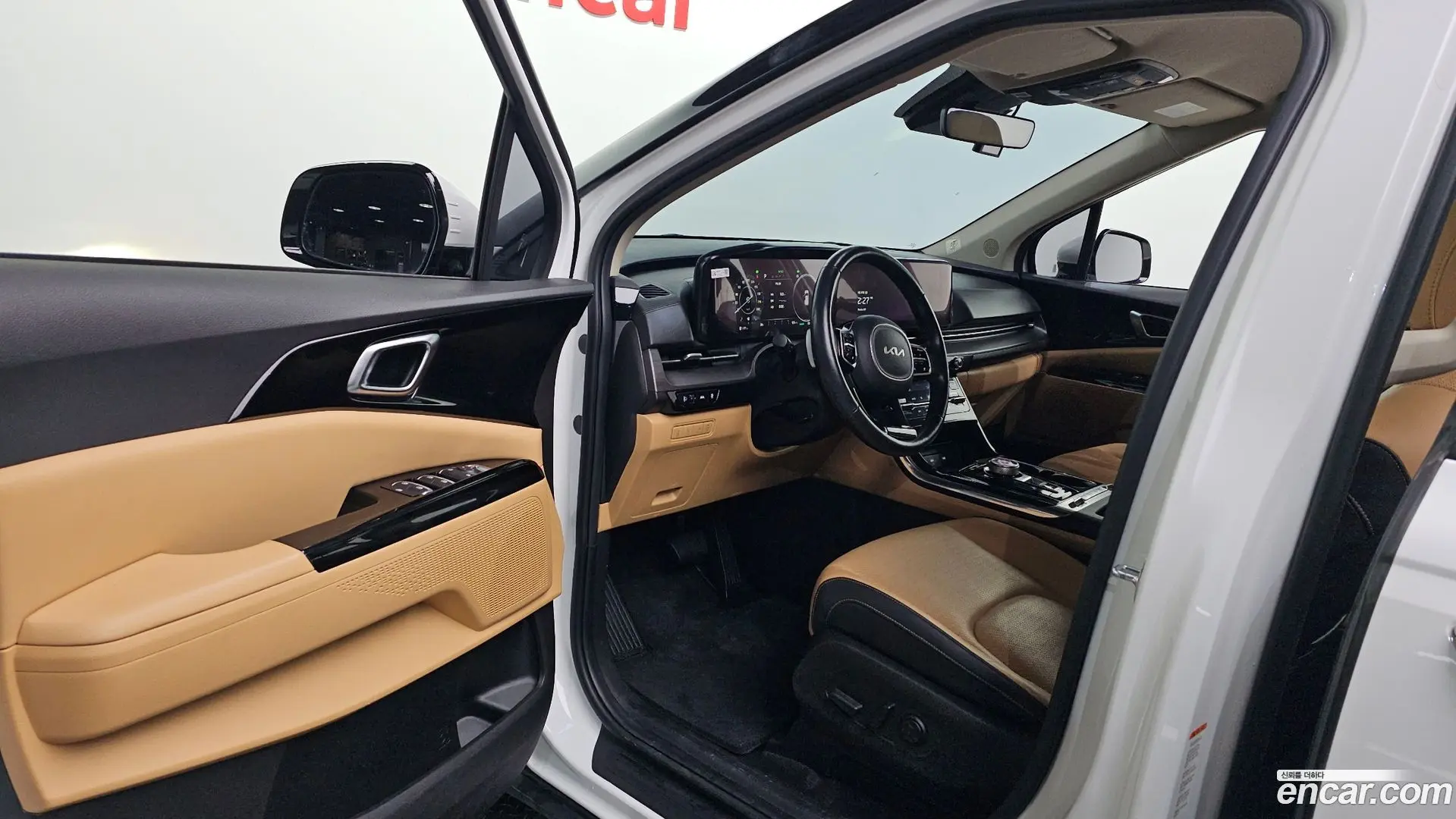 Kia Canival Diesel 9-Seater Noblesse