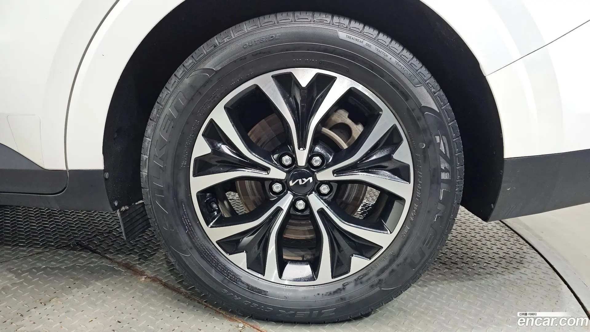 Kia Canival Diesel 9-Seater Noblesse