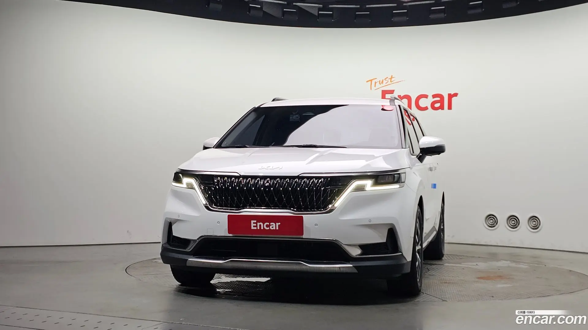 Kia Canival Diesel 9-Seater Noblesse