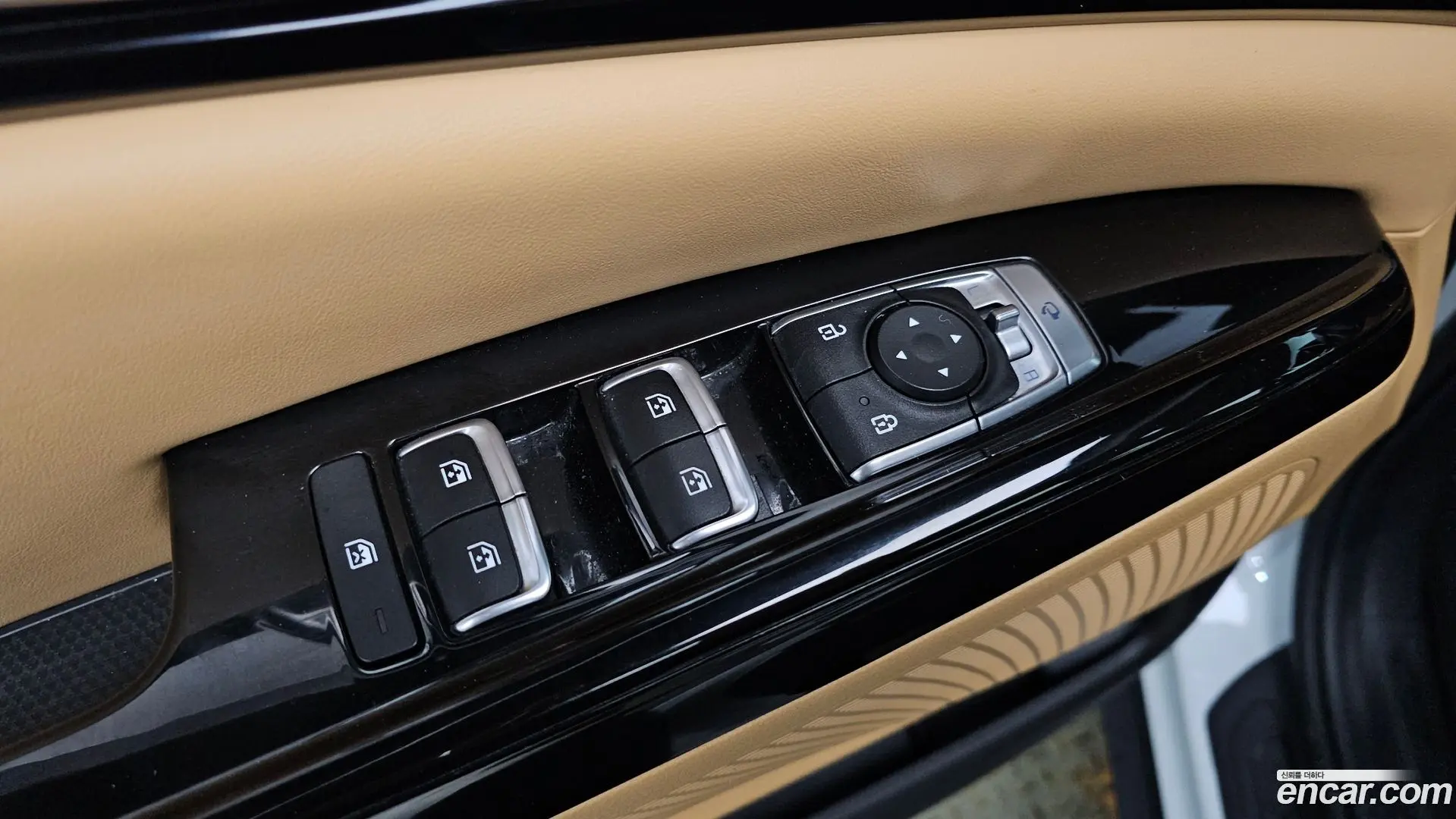 Kia Canival Diesel 9-Seater Noblesse