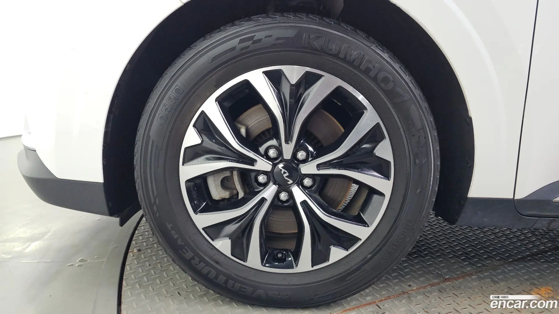 Kia Canival Diesel 9-Seater Noblesse