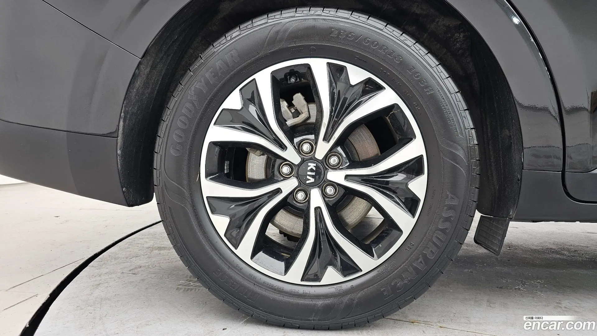 Kia Canival Diesel 9-Seater Noblesse