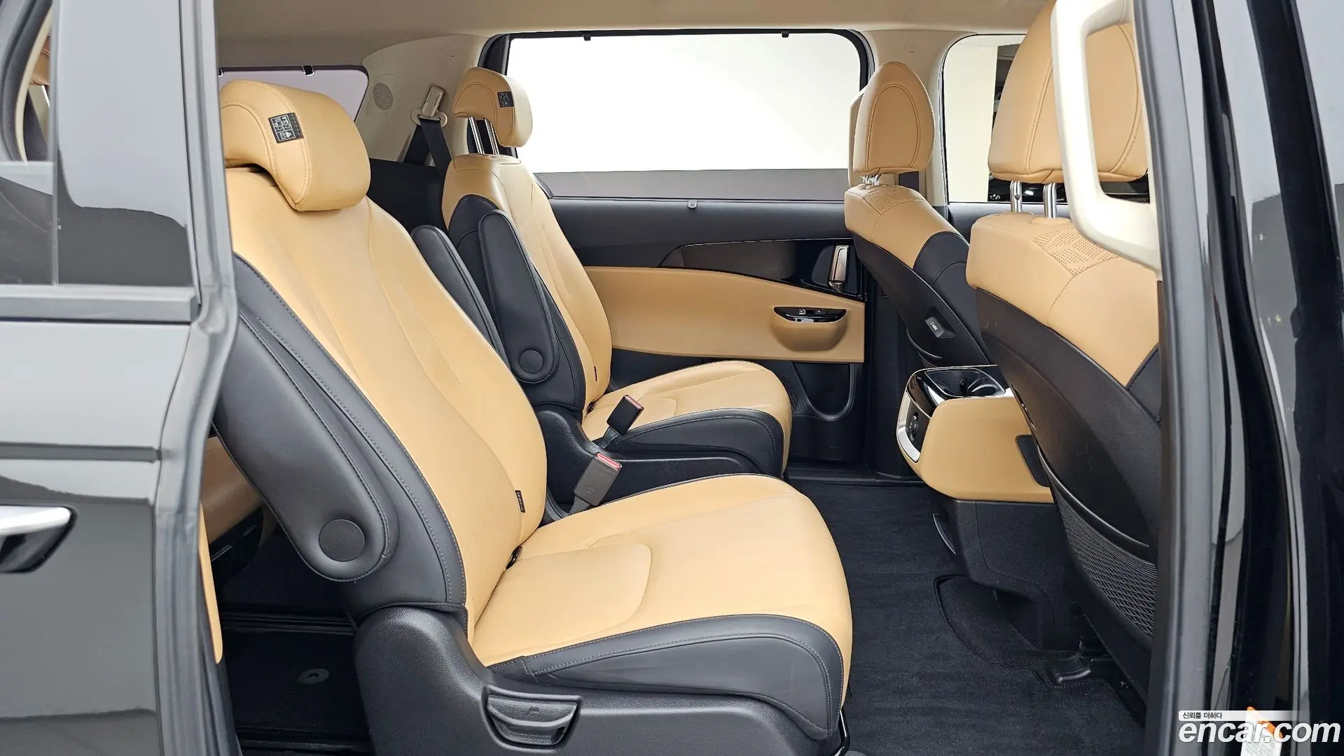 Kia Canival Diesel 9-Seater Noblesse