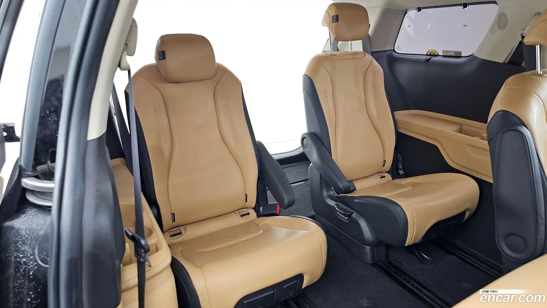 Kia Canival Diesel 9-Seater Noblesse