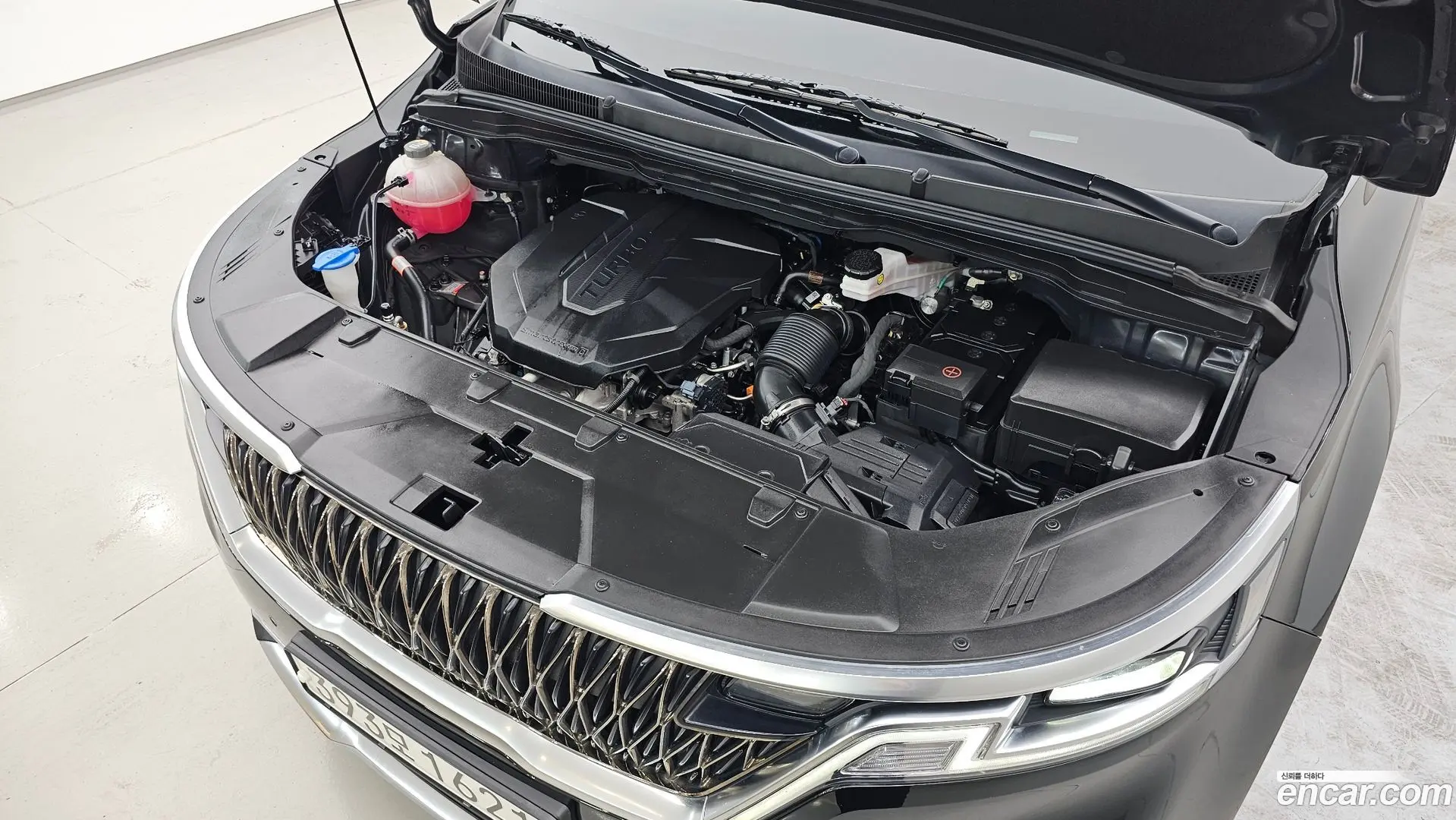 Kia Canival Diesel 9-Seater Noblesse