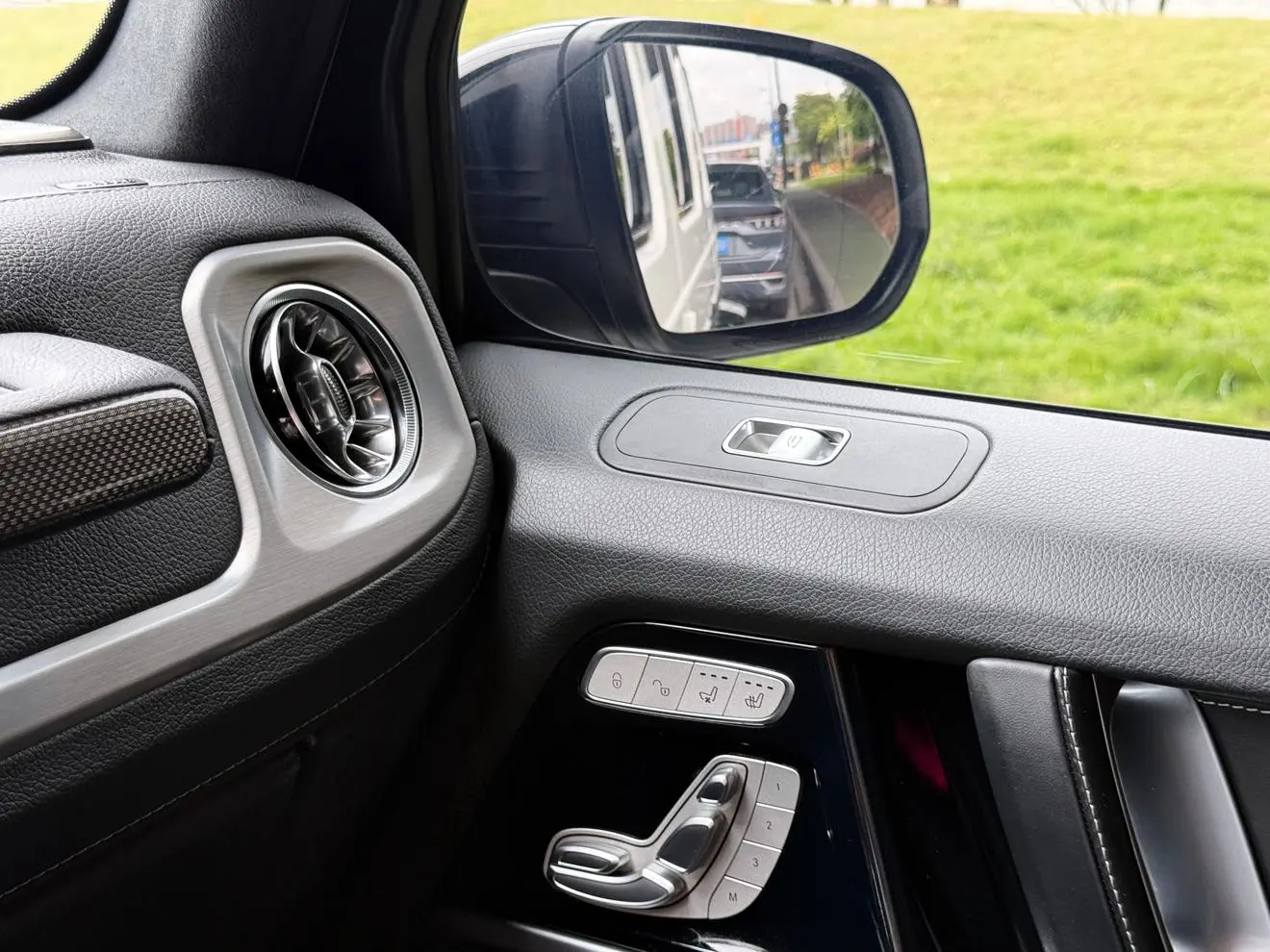 Mercedes-Benz G Class 2023 G 500