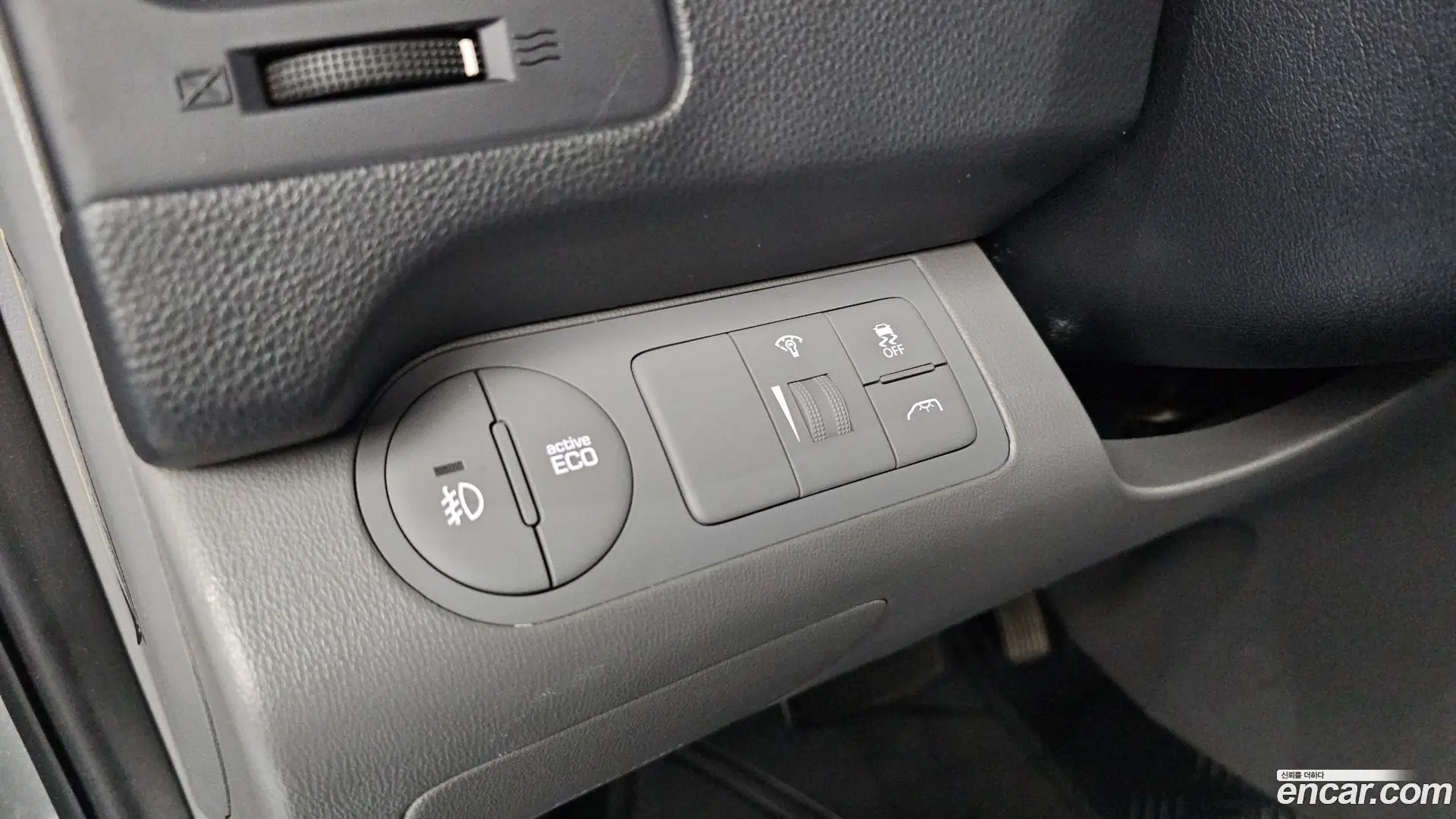 Hyundai Starex Wagon 12-Seater