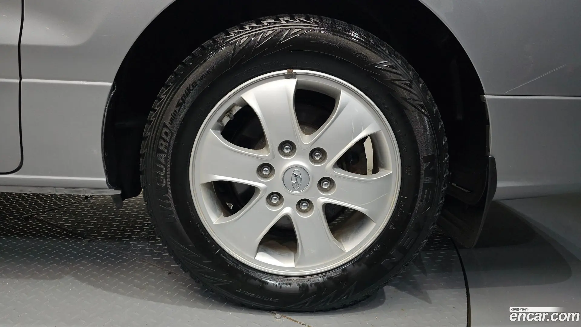 Hyundai Starex Wagon 12-Seater