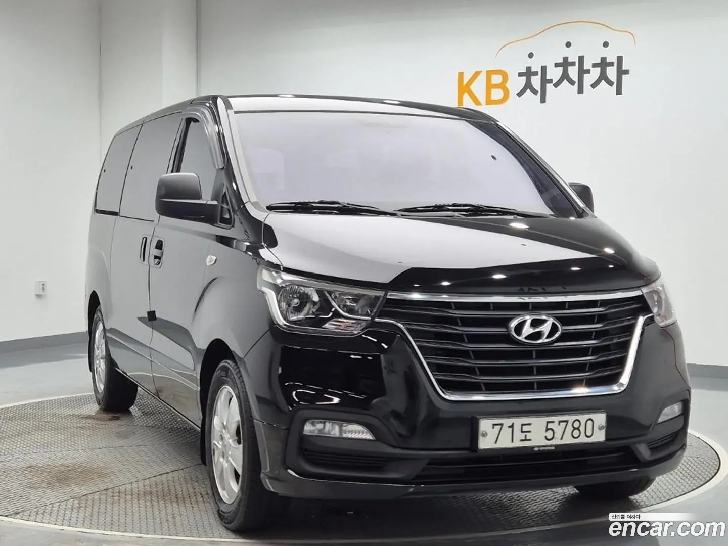 Hyundai Starex Wagon 12-Seater