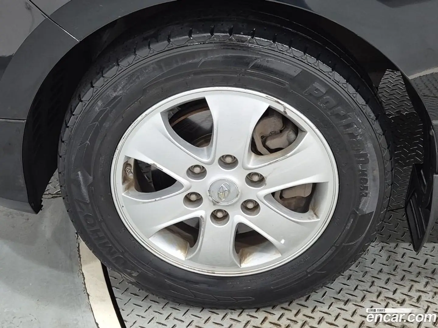 Hyundai Starex Wagon 12-Seater