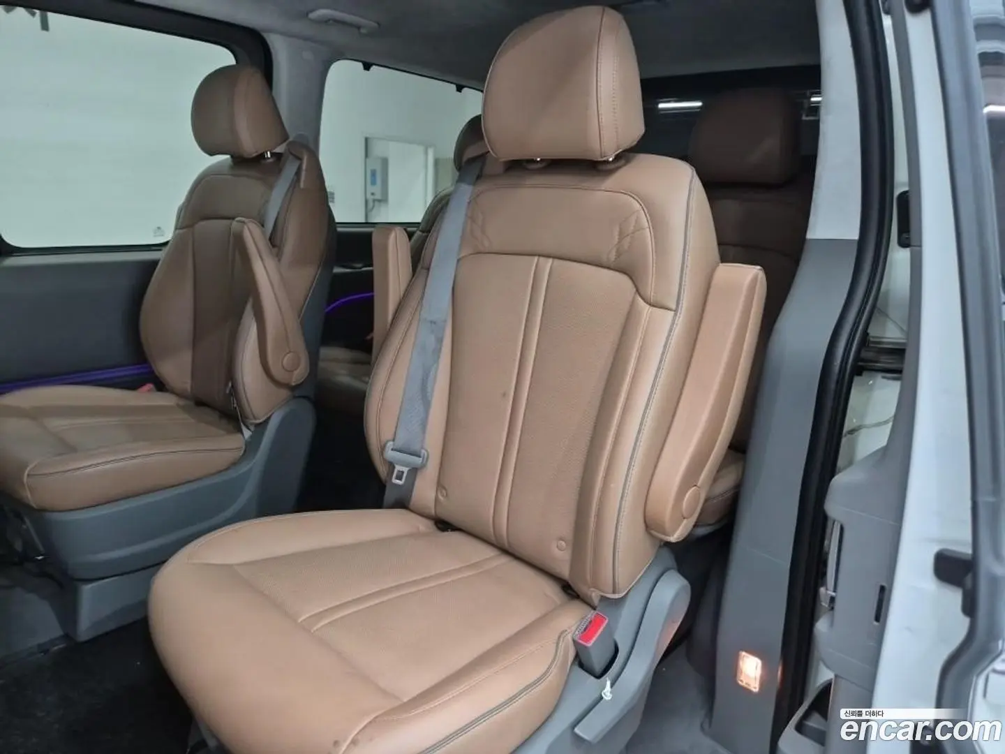 Hyundai Staria L3.5 Lounge 9-Seater
