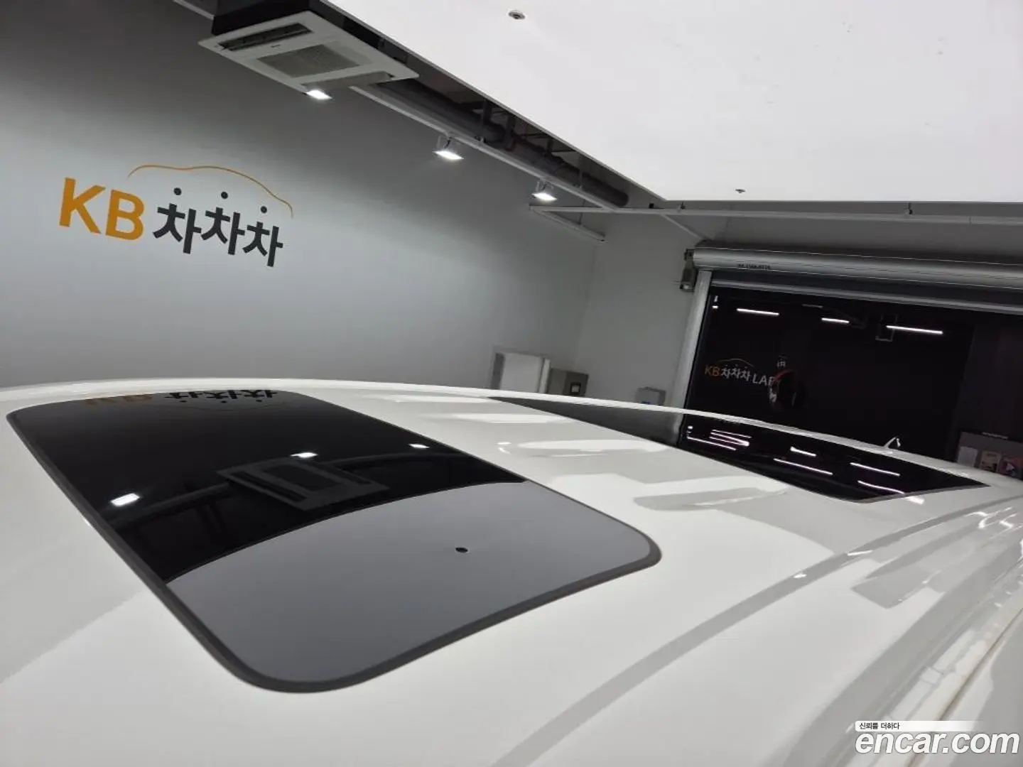 Hyundai Staria L3.5 Lounge 9-Seater