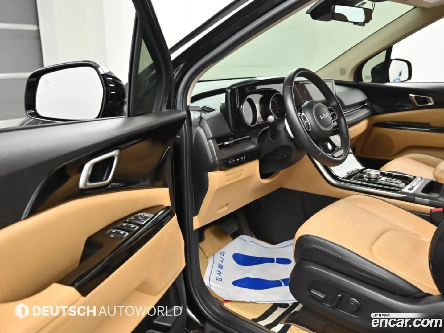 Kia Canival Diesel 9-Seater Noblesse