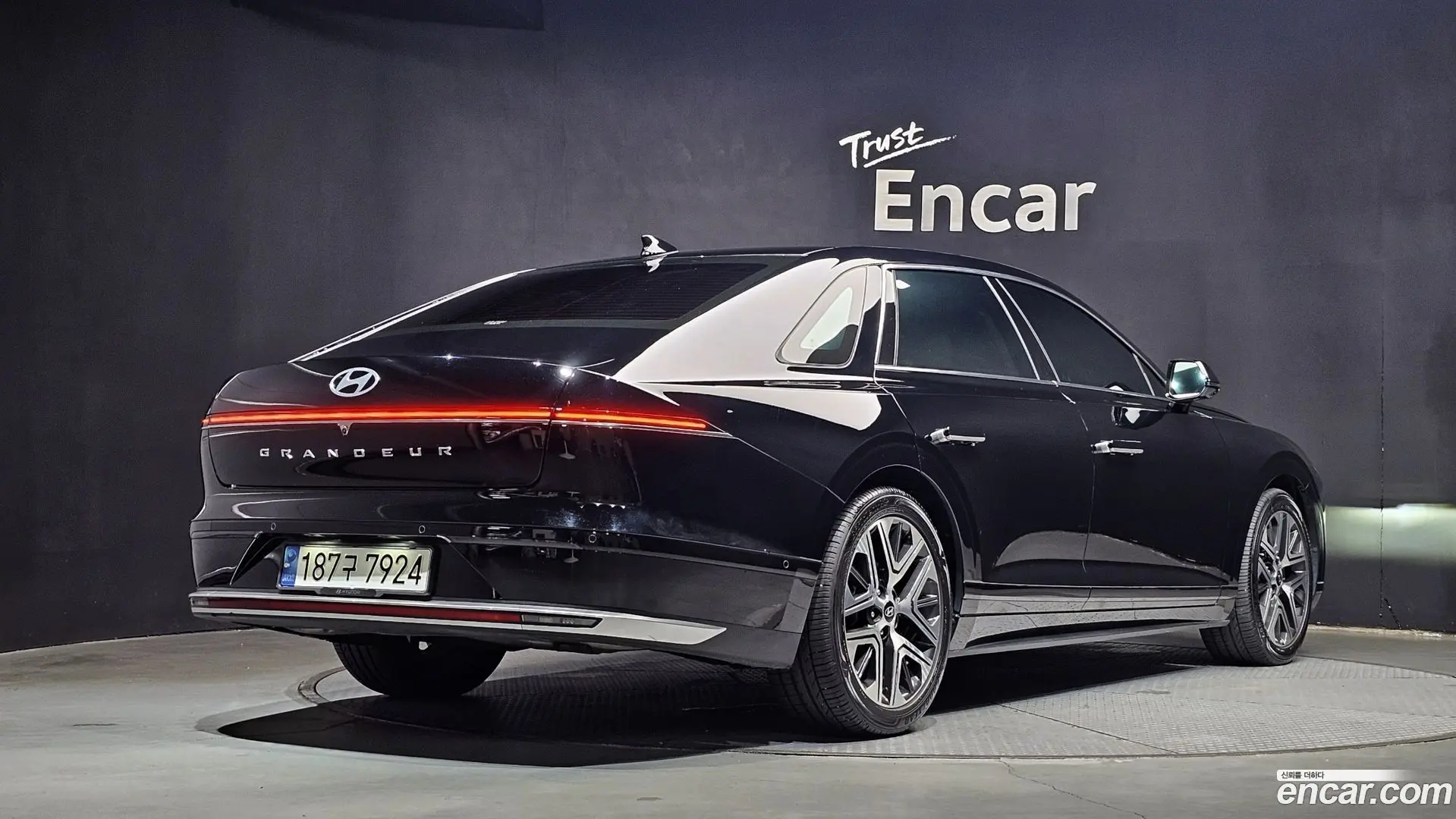 Hyundai Grandeur Exclusive