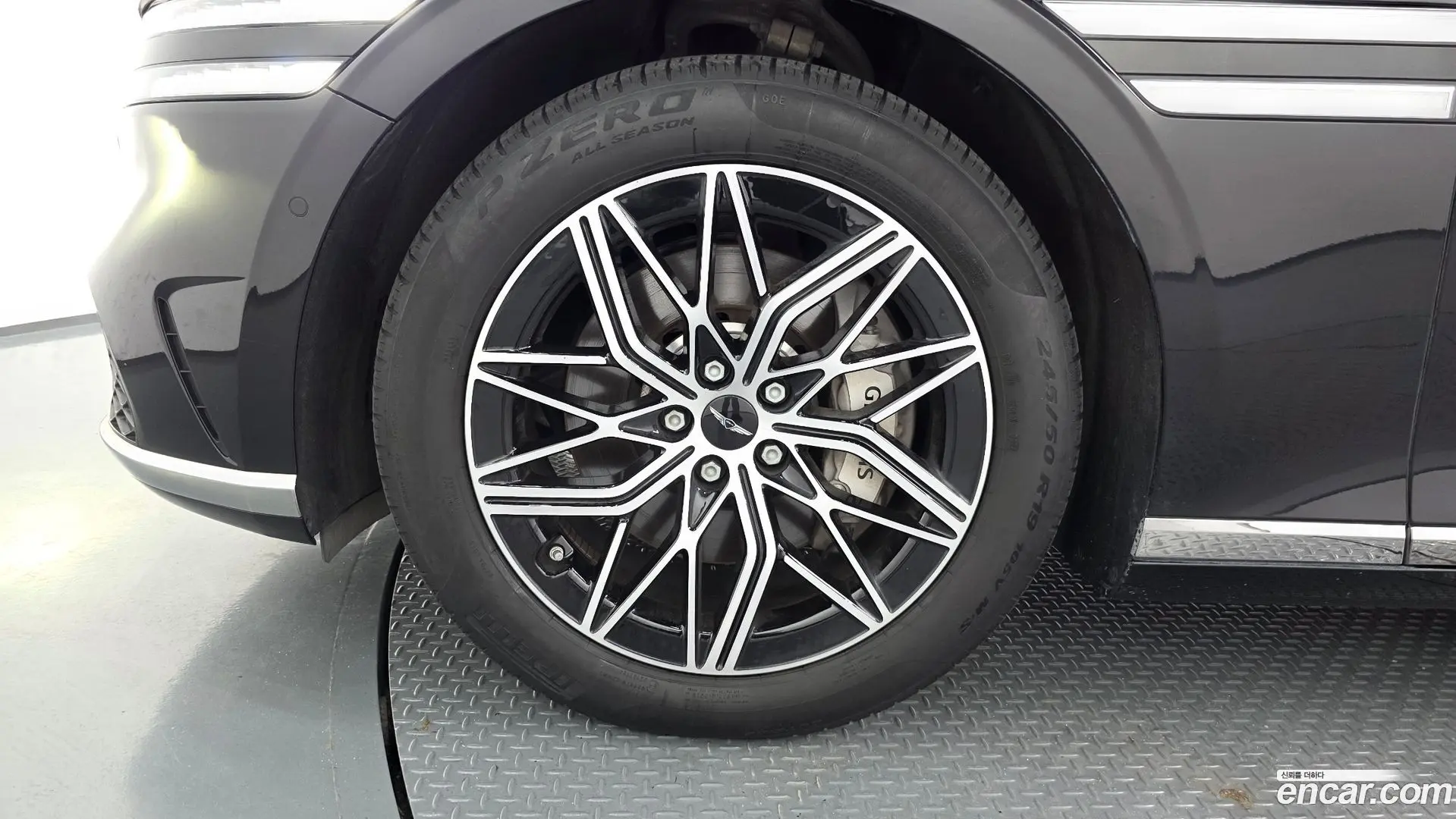 Genesis G90 Gasoline 3.5 Turbo AWD 2021