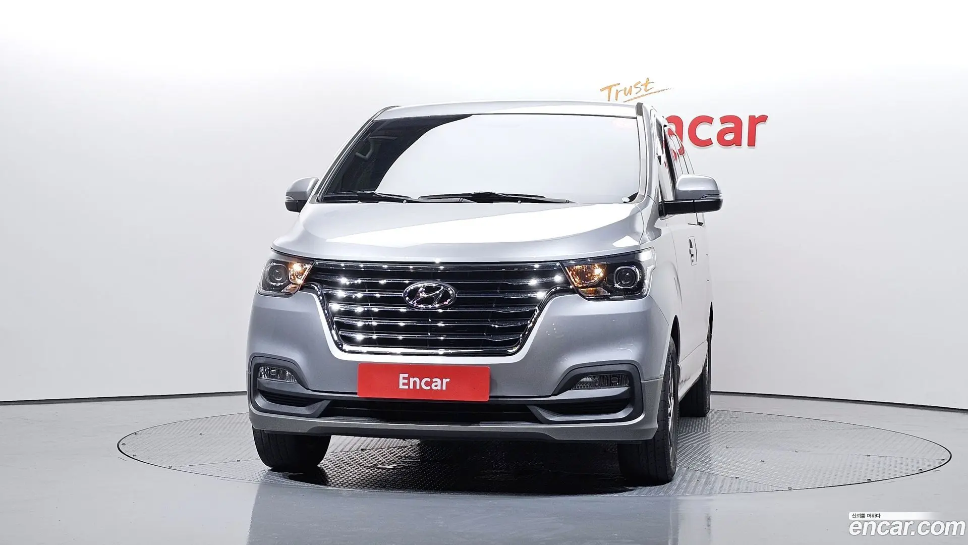 Hyundai Starex Urban 9-Seater