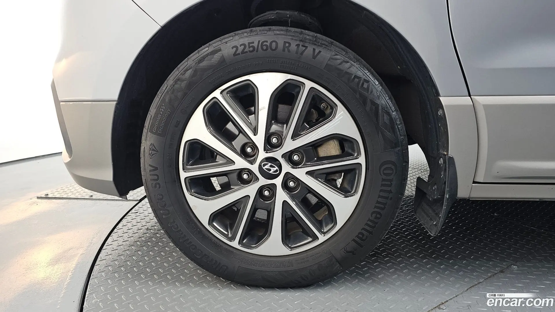 Hyundai Starex Urban 9-Seater