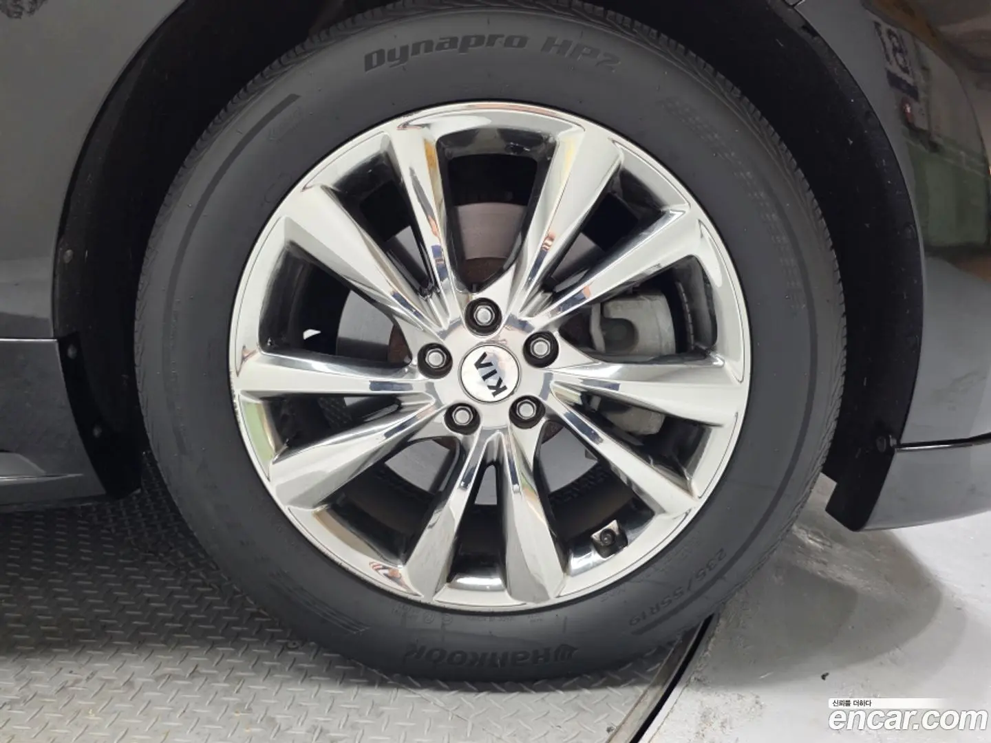 Kia Canival 9-Seater Hi-Limousine 2018