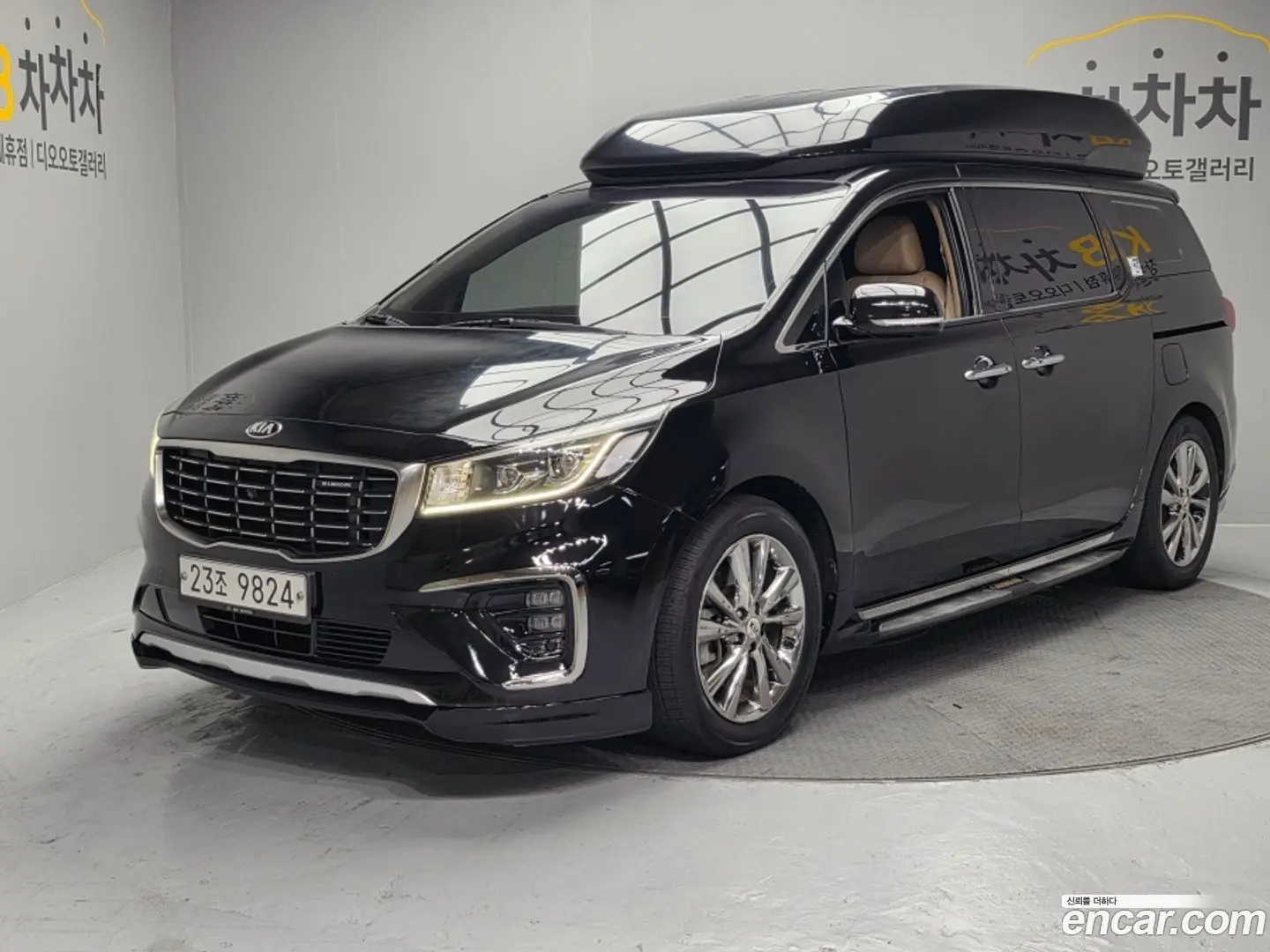 Kia Canival 9-Seater Hi-Limousine 2018