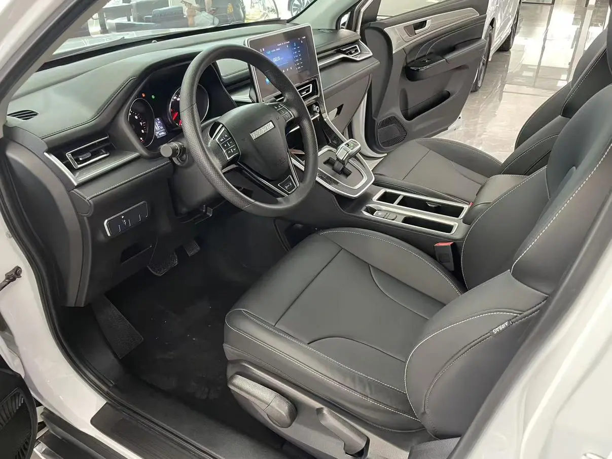 Haval M6 2021 PLUS 1.5T DCT Luxury Connected