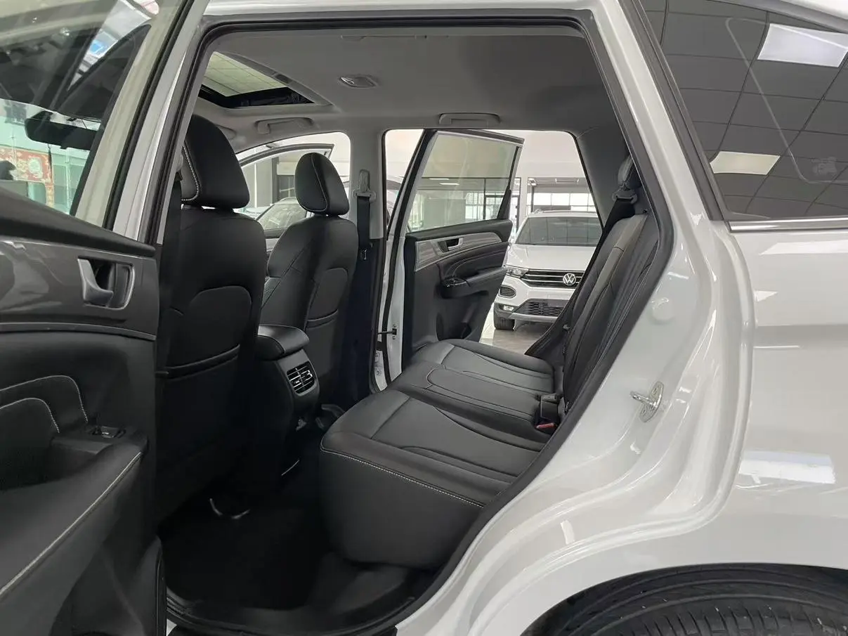 Haval M6 2021 PLUS 1.5T DCT Luxury Connected