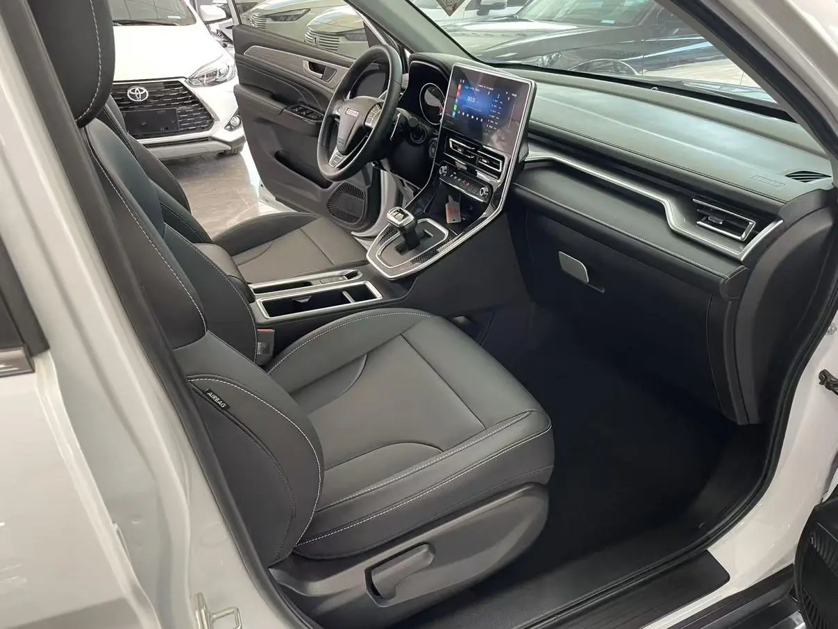 Haval M6 2021 PLUS 1.5T DCT Luxury Connected