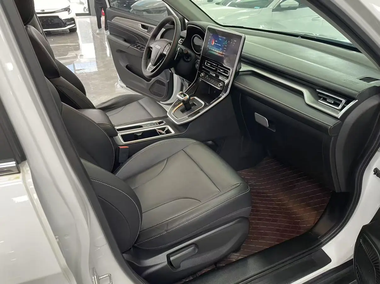 Haval M6 2021 PLUS 1.5T DCT Luxury Connected