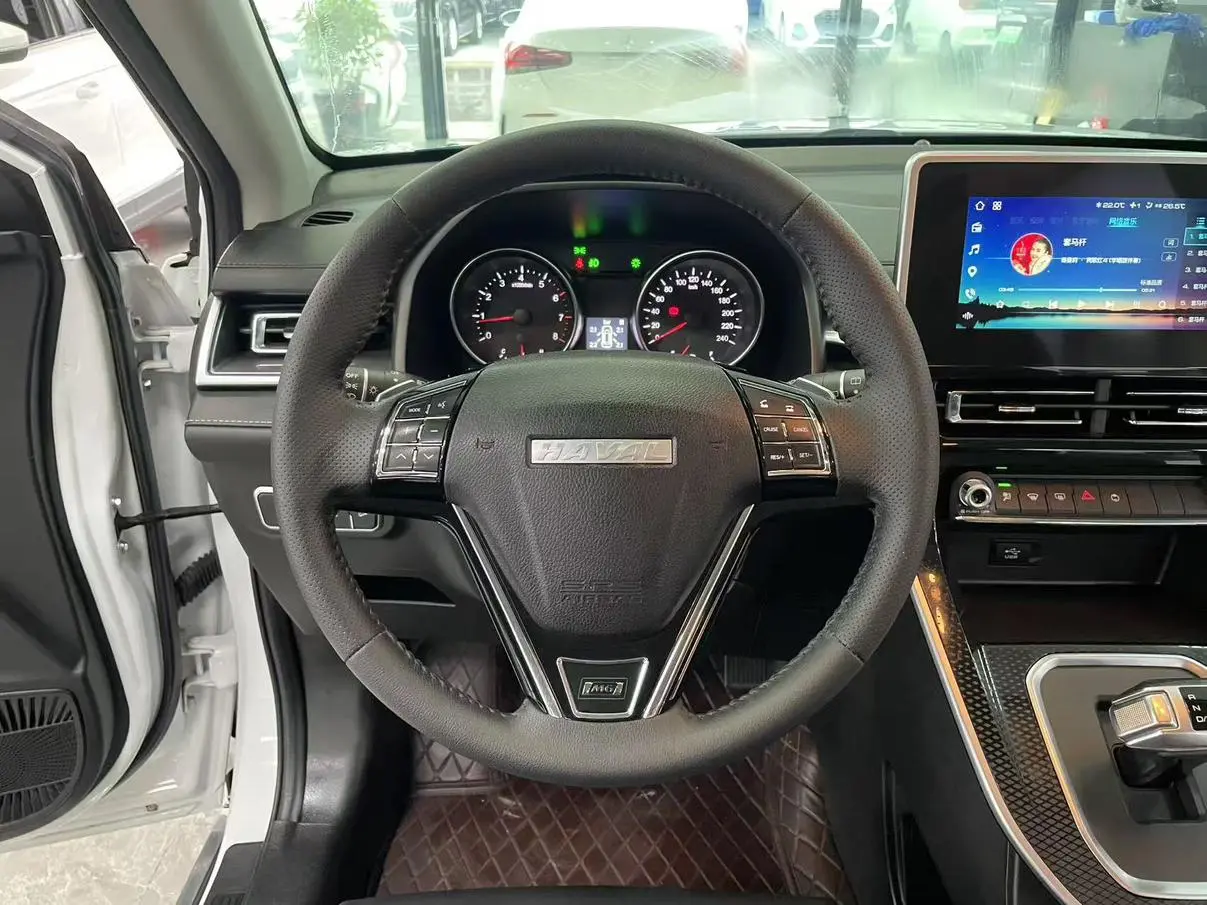 Haval M6 2021 PLUS 1.5T DCT Luxury Connected