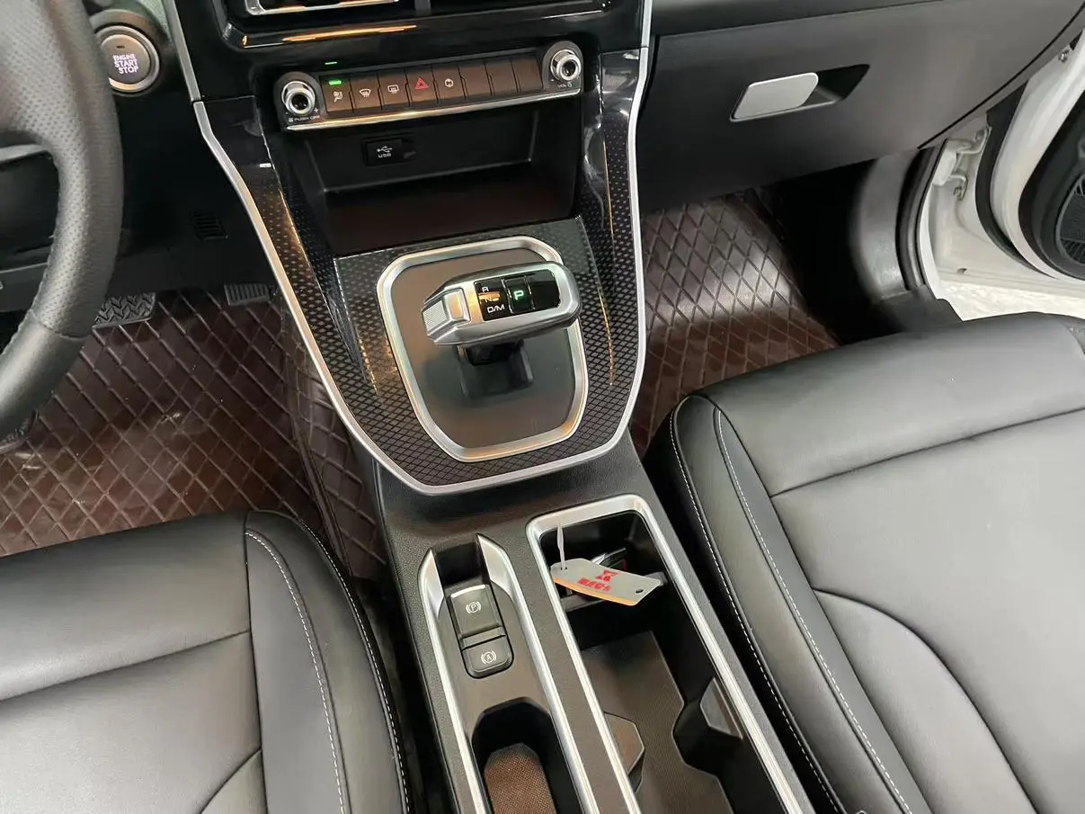 Haval M6 2021 PLUS 1.5T DCT Luxury Connected