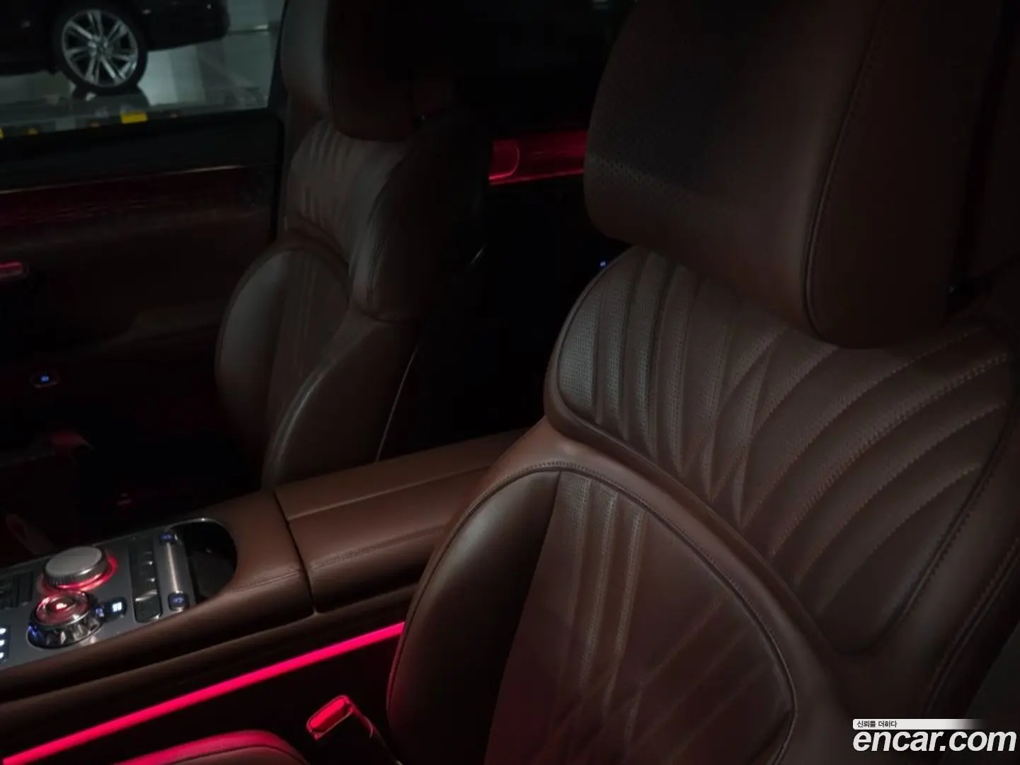 Genesis G90 Gasoline 3.5 Turbo e-S/C AWD 2021