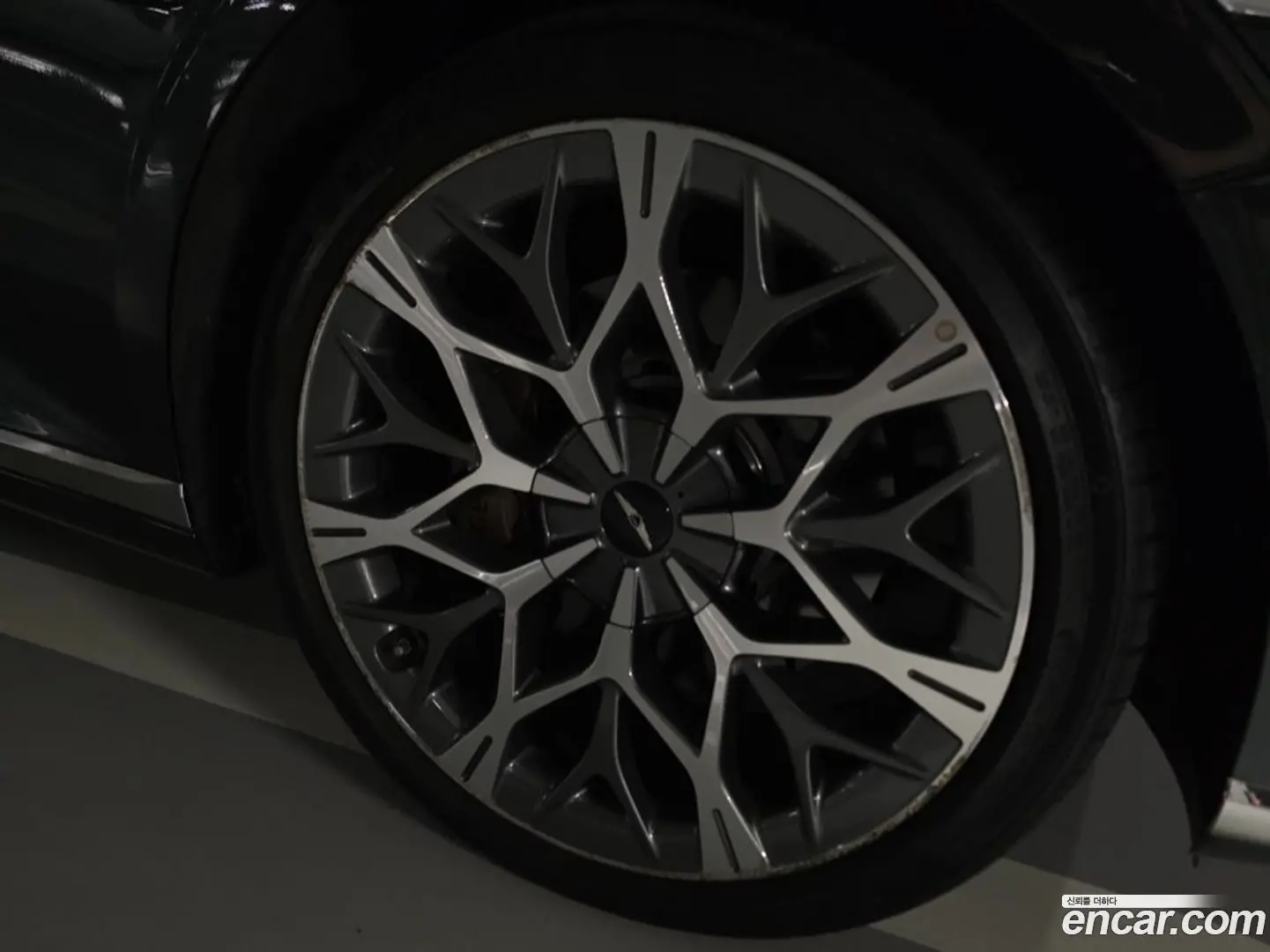 Genesis G90 Gasoline 3.5 Turbo e-S/C AWD 2021