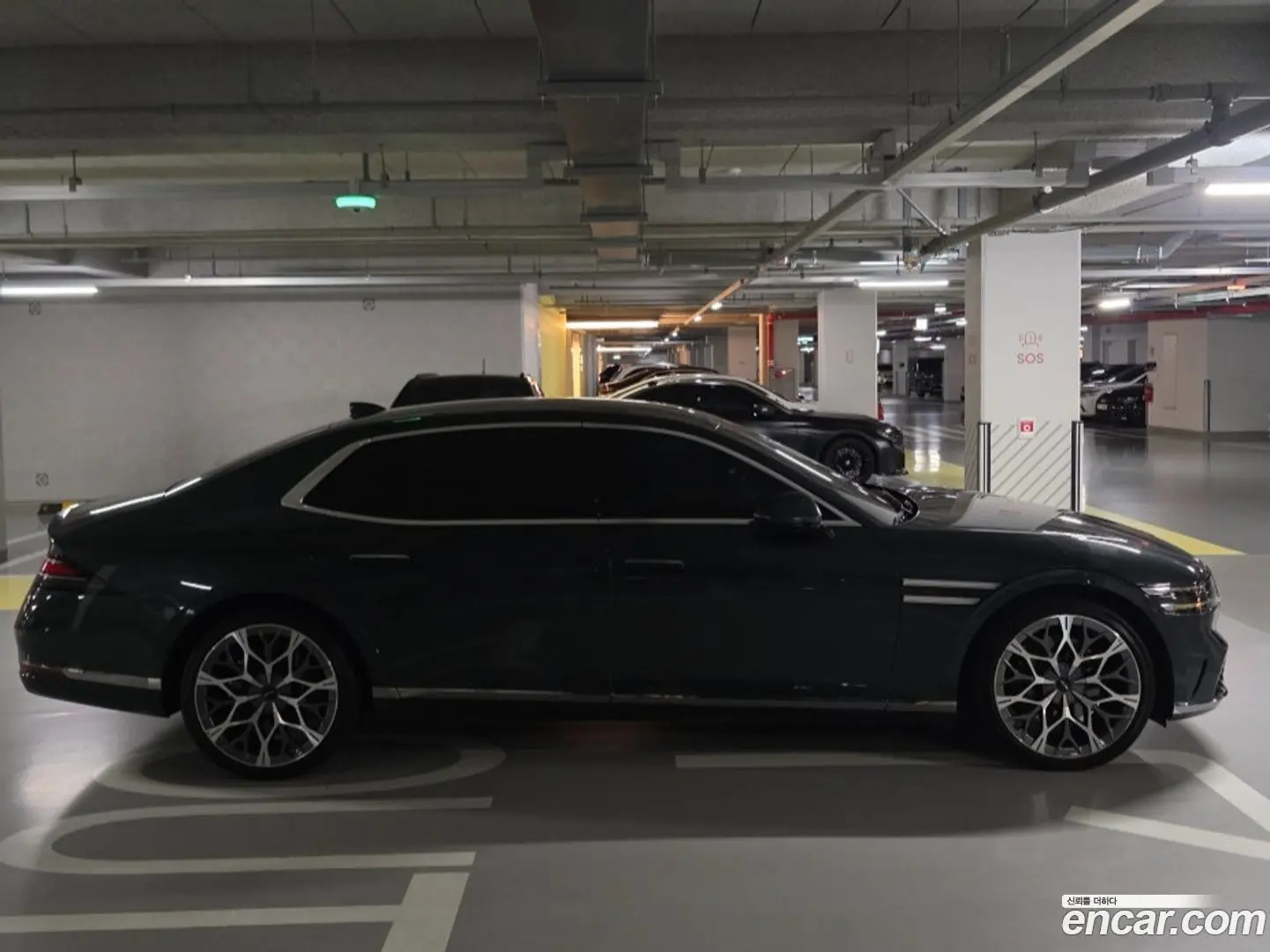 Genesis G90 Gasoline 3.5 Turbo e-S/C AWD 2021