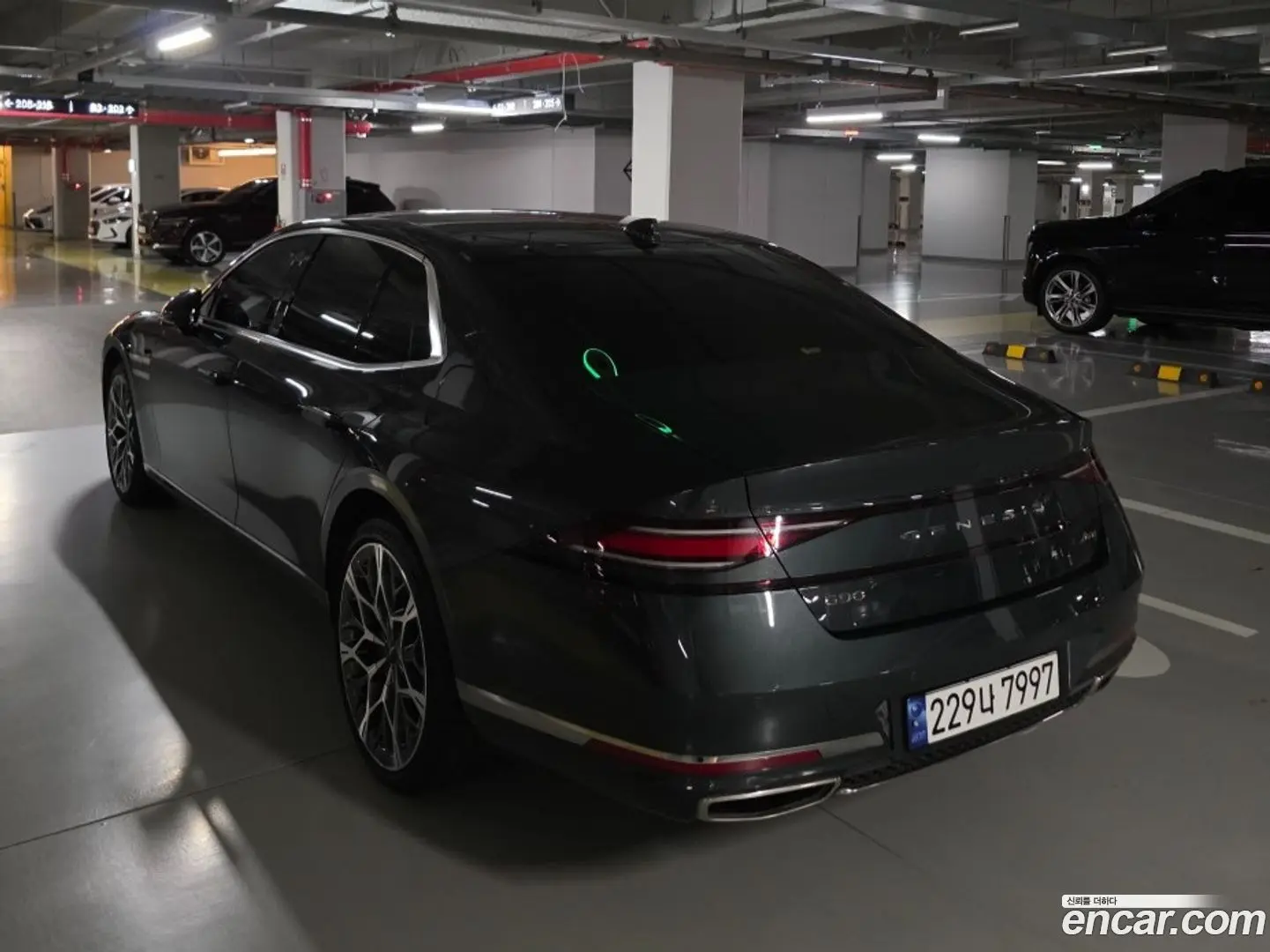 Genesis G90 Gasoline 3.5 Turbo e-S/C AWD 2021