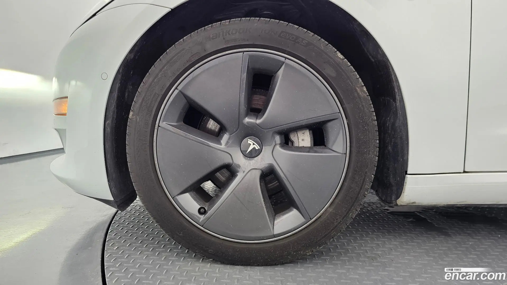Tesla Model 3 Long Range AWD 2019