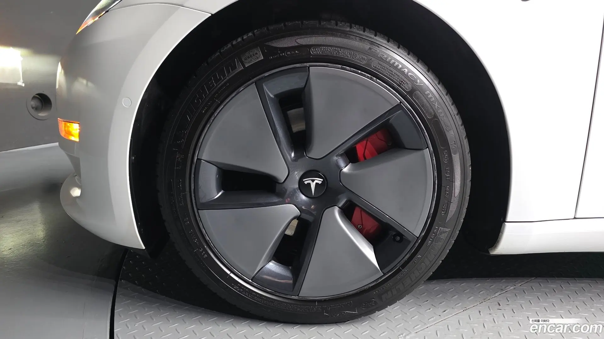 Tesla Model 3 Long Range AWD 2019