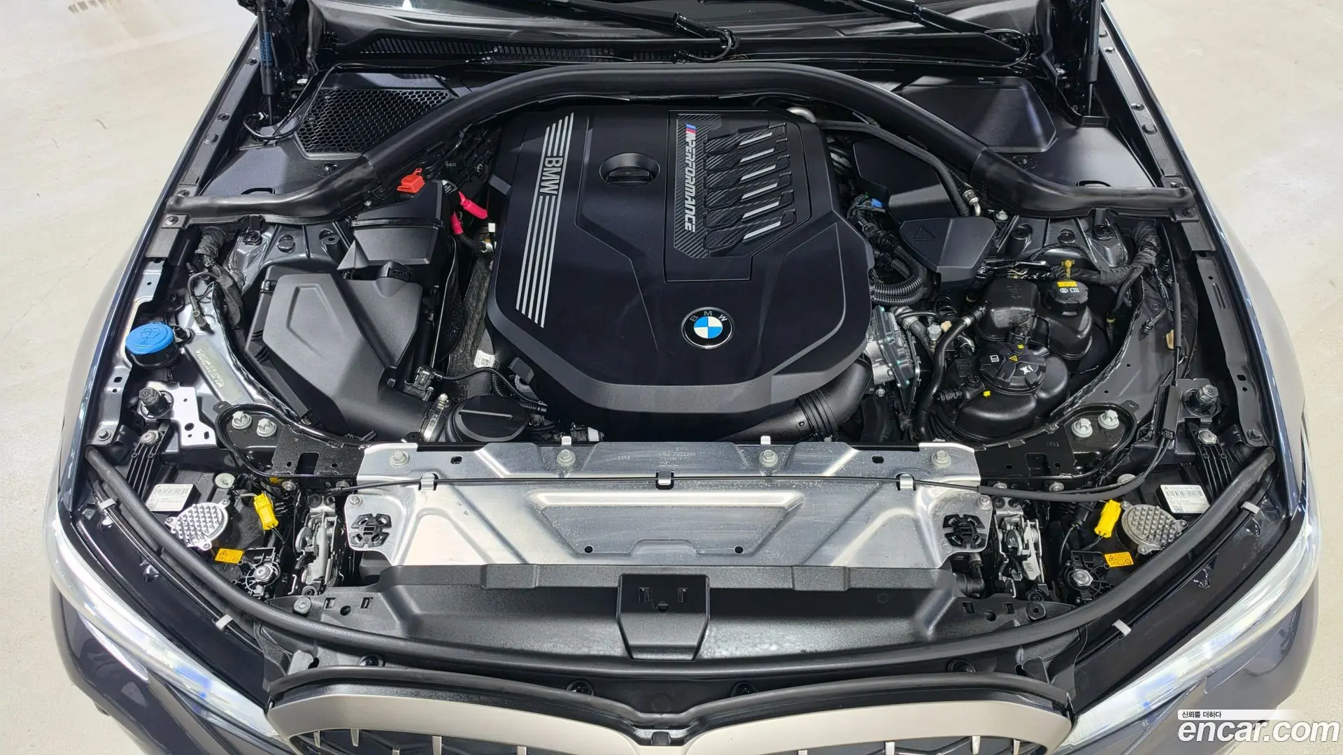 BMW 3-Series M340i xDrive Touring Performance