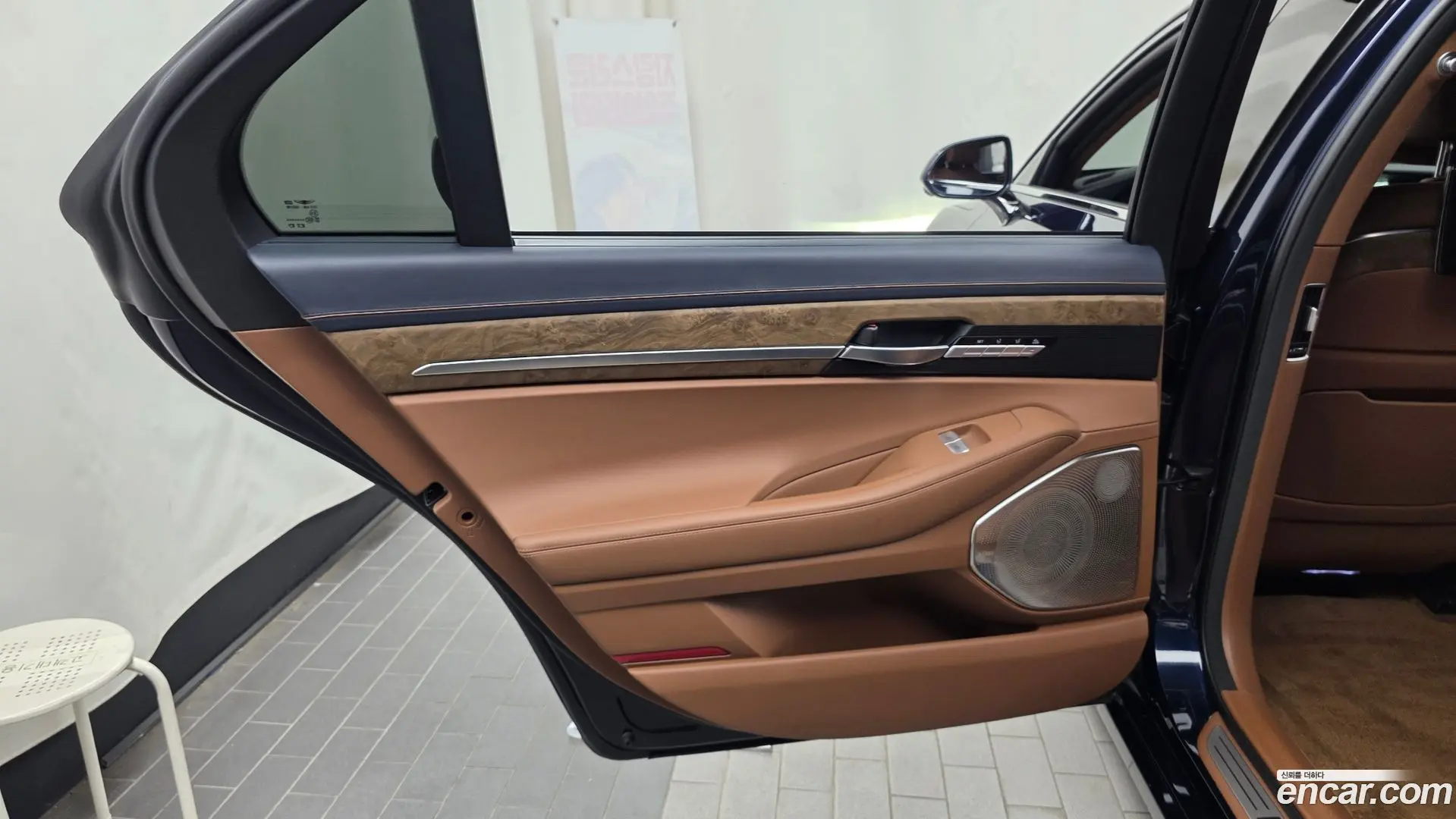 Genesis G90 5.0 AWD