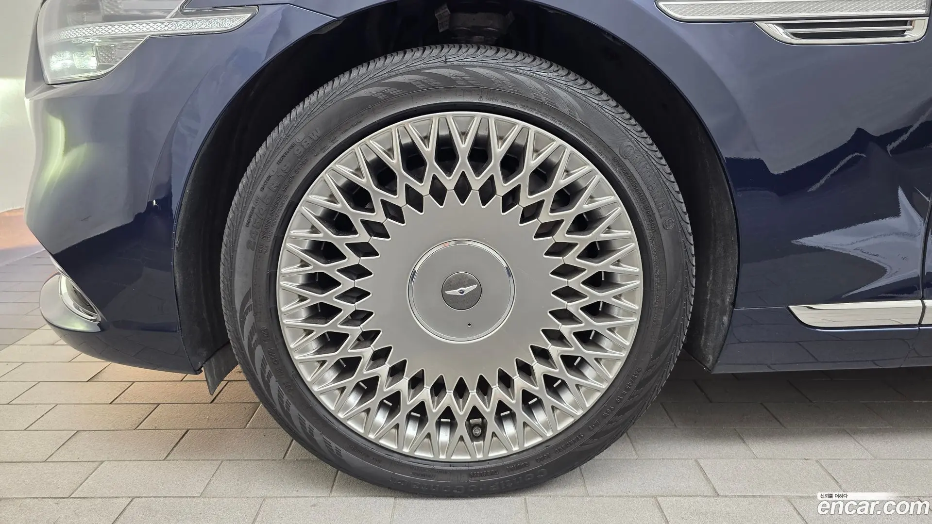 Genesis G90 5.0 AWD